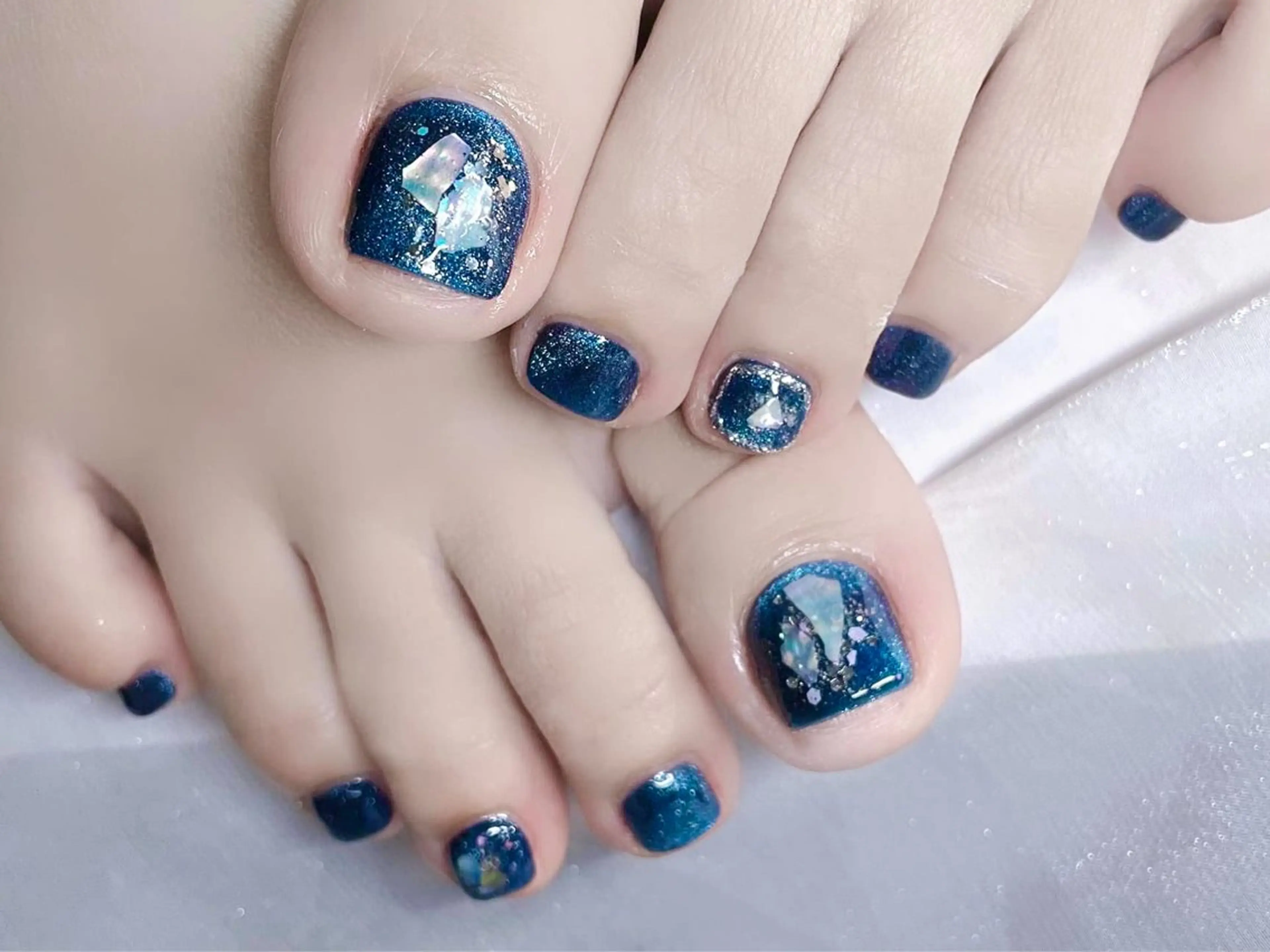 ネイル フットネイル Mira Nail Studioのネイルデザイン