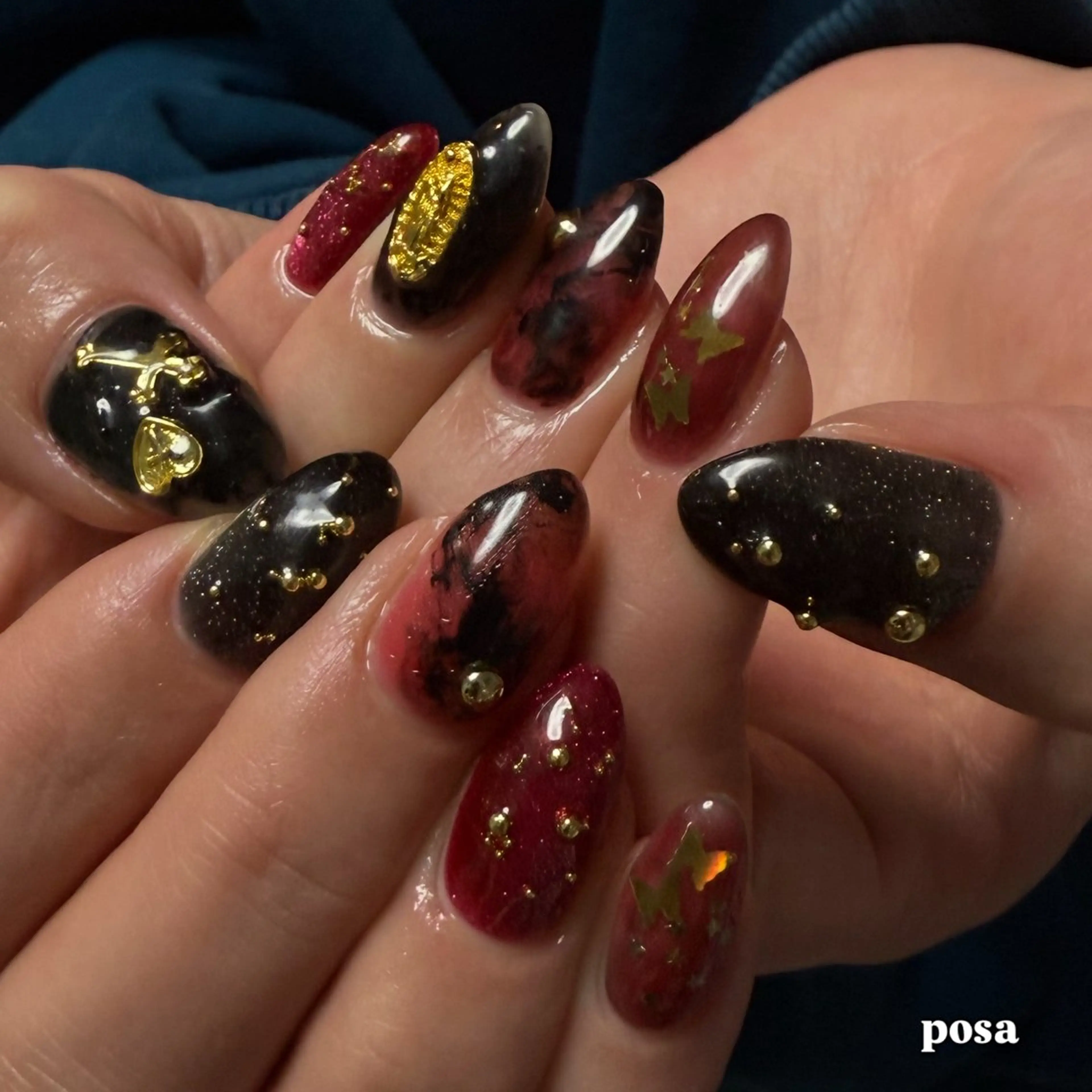 ネイル ゴールド 赤色 シンプルネイル ハンドネイル posa nail モエミのネイルデザイン