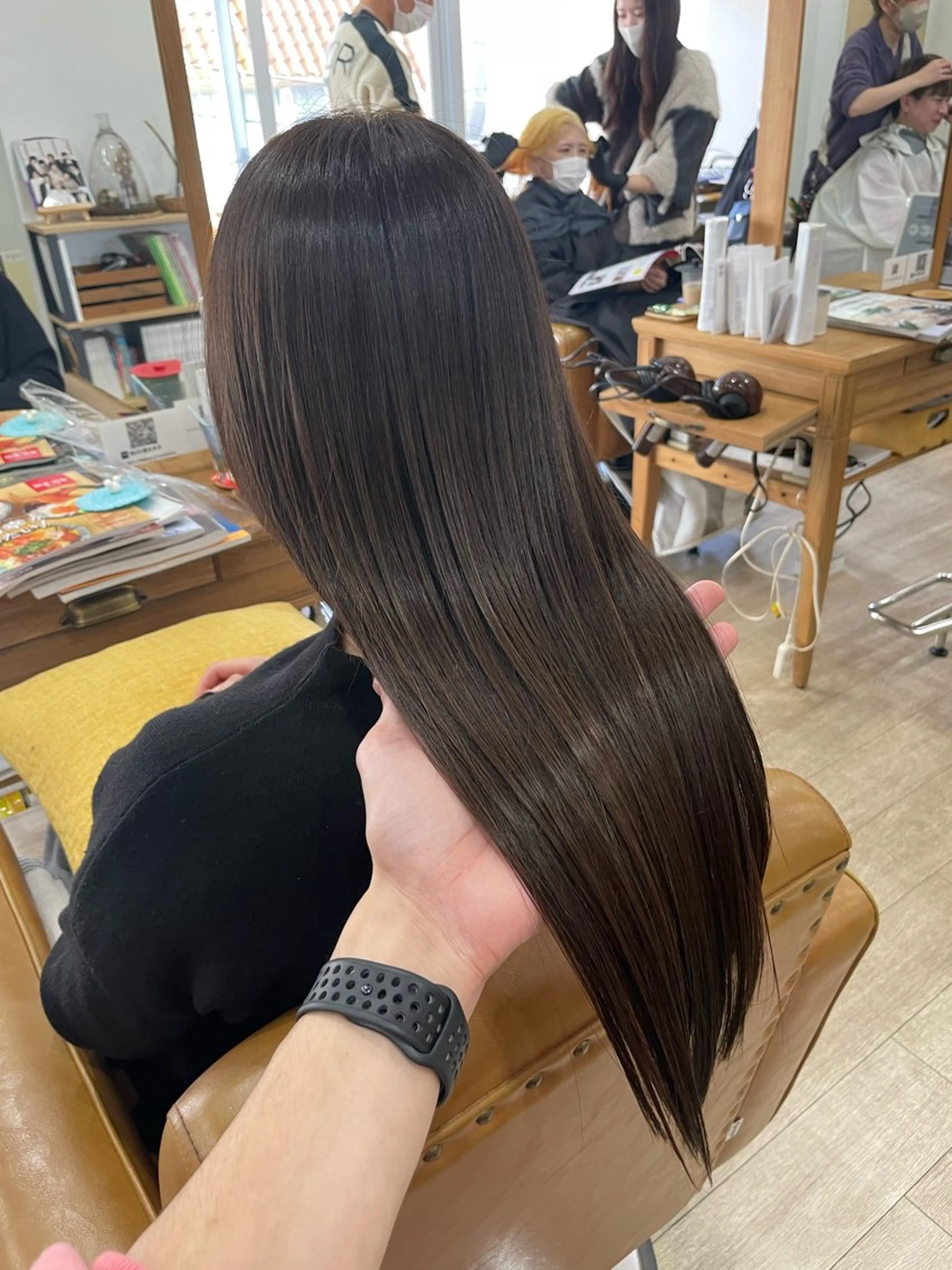 セミロング カラー ブラウンカラー くすみブラウン 髪質改善 トリートメント 【カミカリスマ受賞】 メアリーバイメリーのヘアスタイル