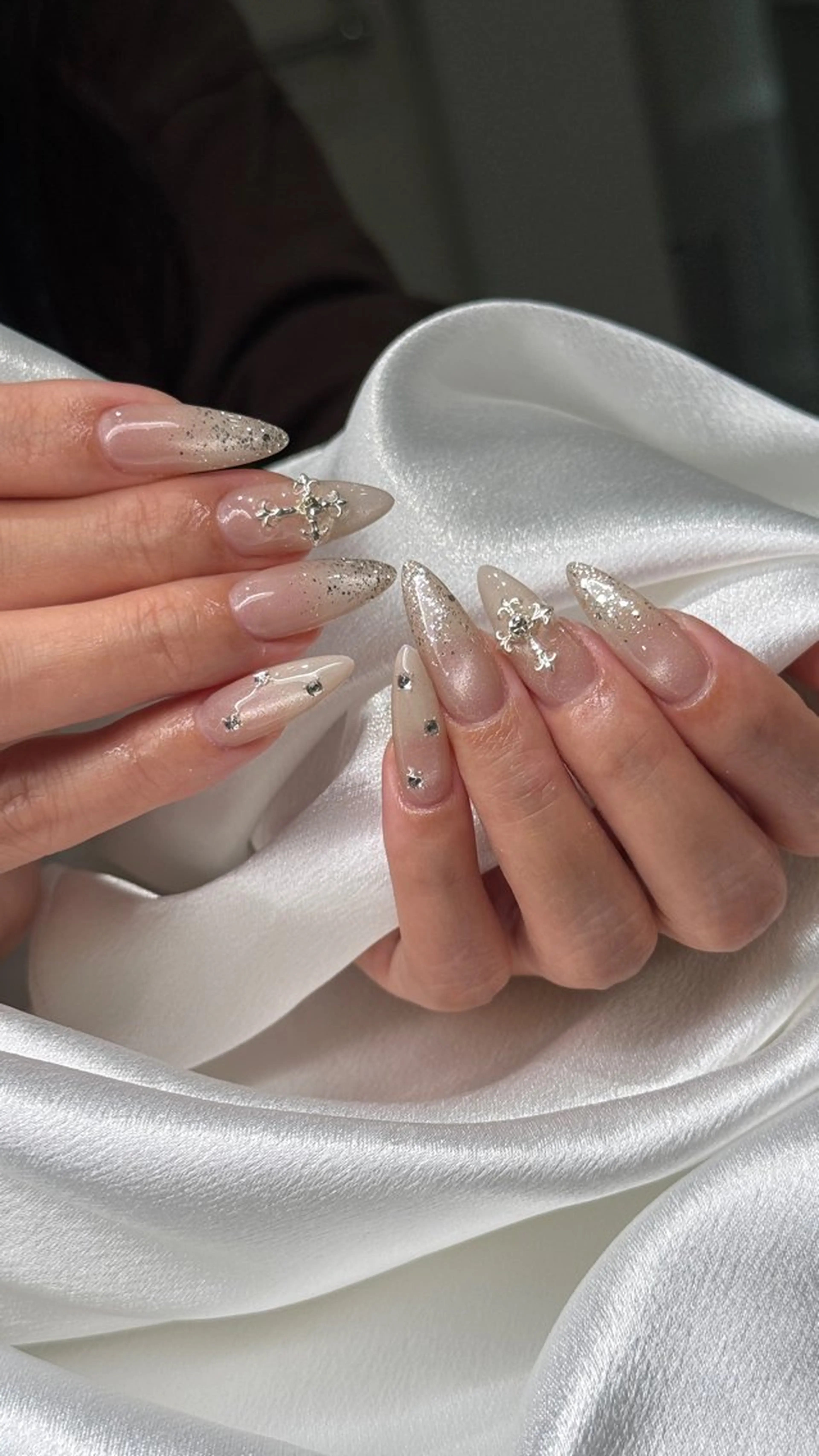 ネイル アートネイル オーロラネイル ブルー チークネイル フットネイル NAILS168 新大久保店のネイルデザイン