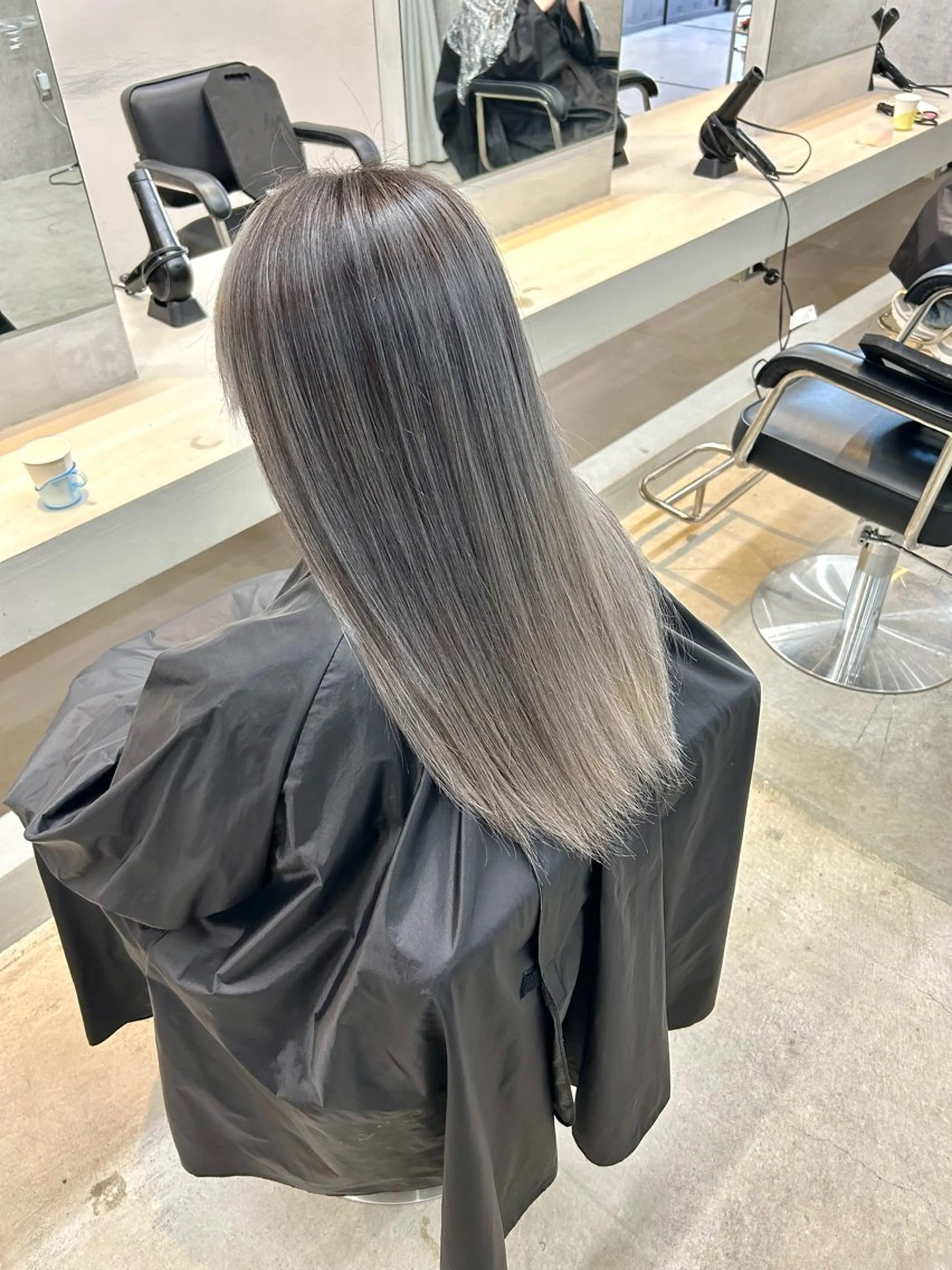 ロング カラー ヘアカラー 一ノ瀬 暁のヘアスタイル