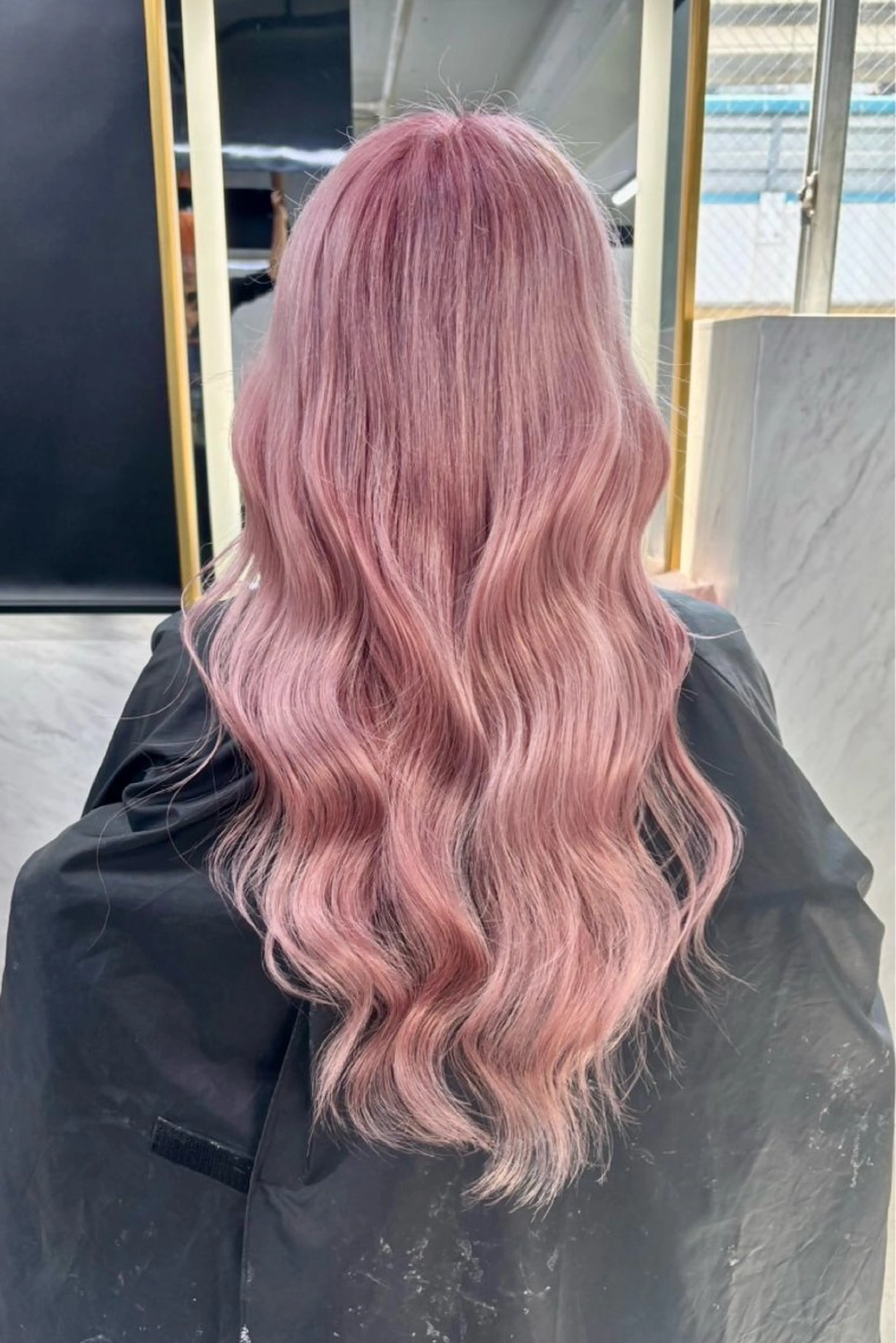 カラー Sanaka Kaiのヘアスタイル