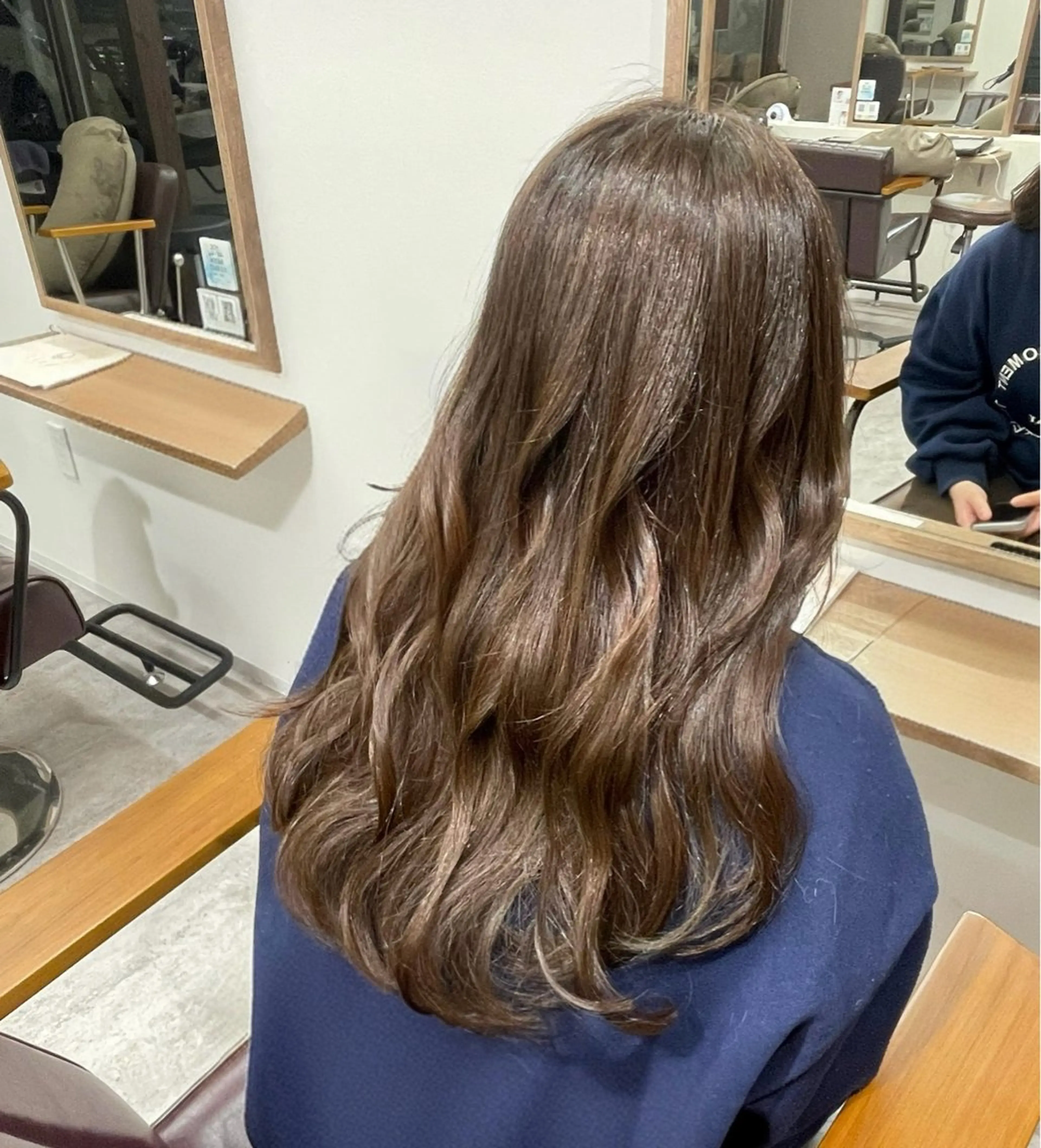 ロング カラー ブラウンカラー オリーブブラウン 森田 亜海のヘアスタイル