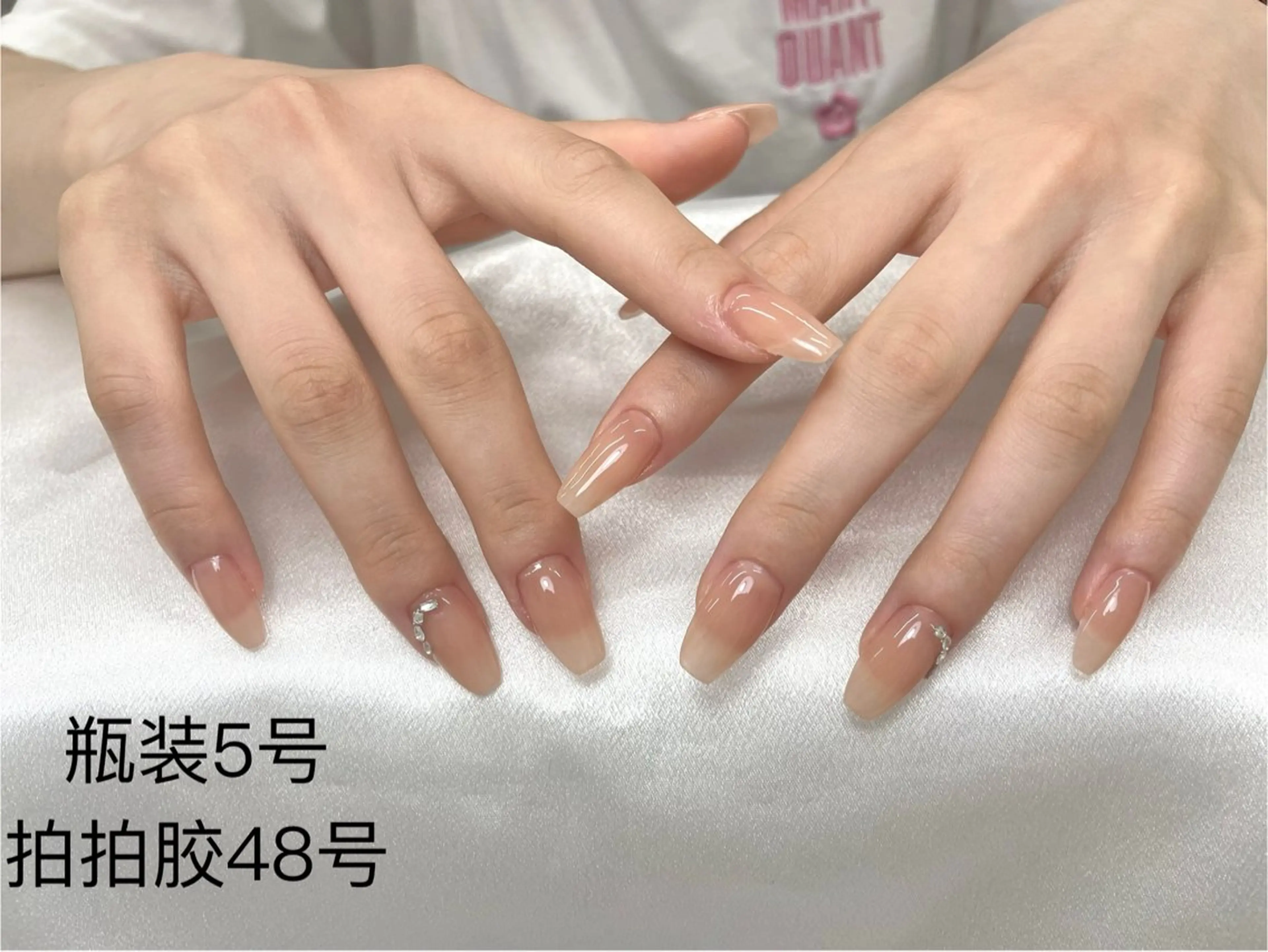 ネイル 持ち込み ワンカラーネイル ネイルチップ 夏 目のネイルデザイン