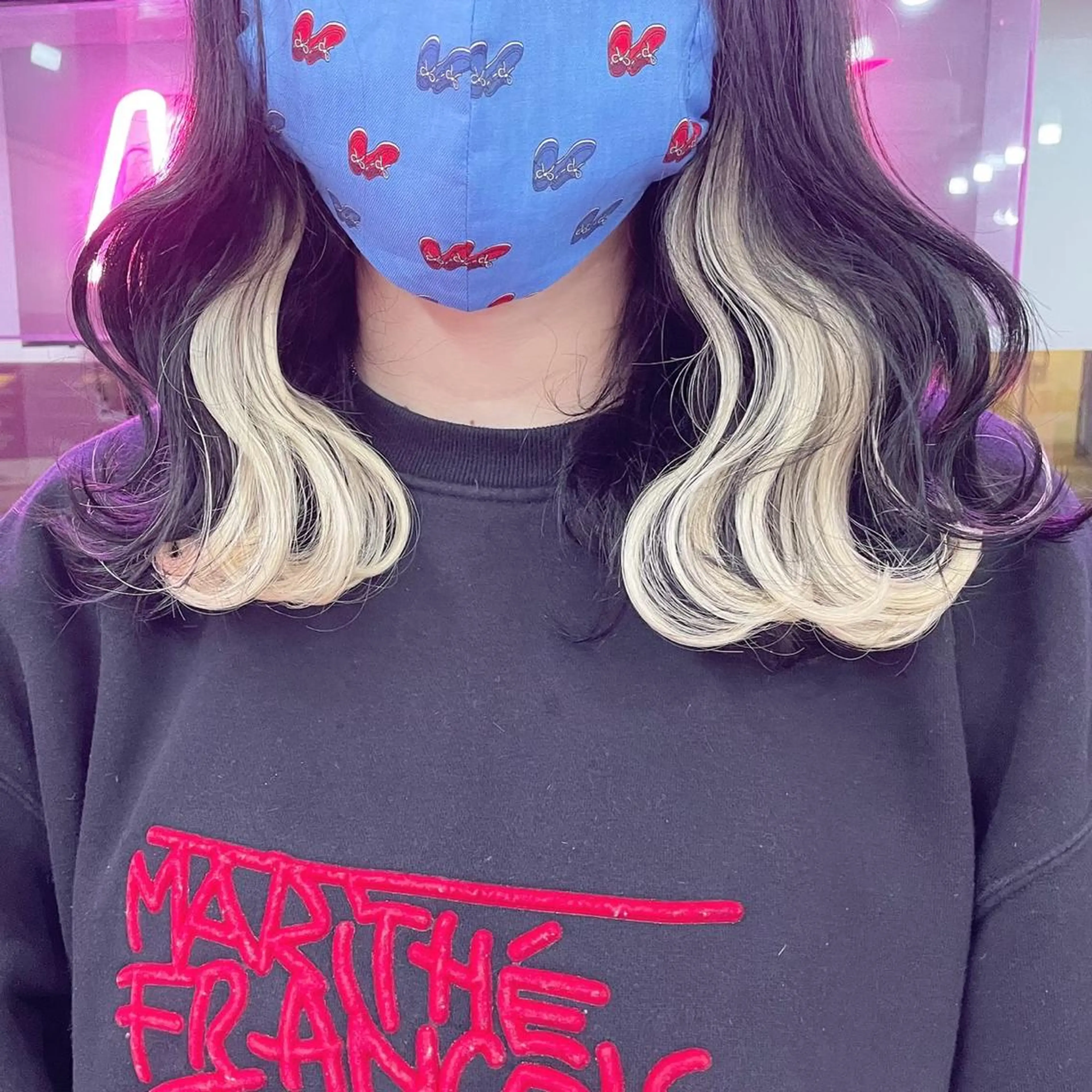 ロング カラー パーマ ヘアアレンジ メンズ キッズ マツエク・マツパ アイブロウ 🐺ウルフ×ハイトー ン🖤Yukinoのヘアスタイル