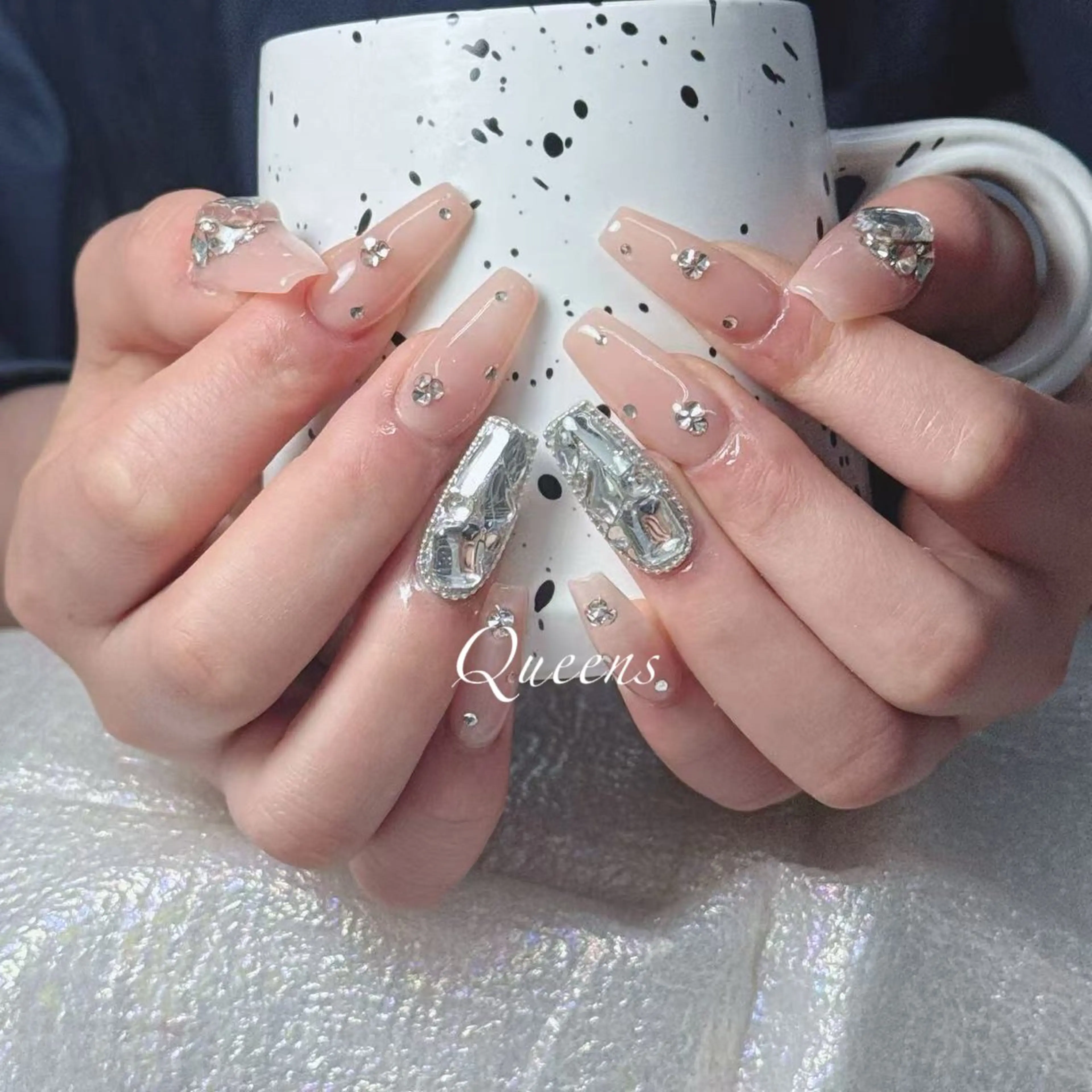 ネイル ハンドネイル Queens ひなのネイルデザイン