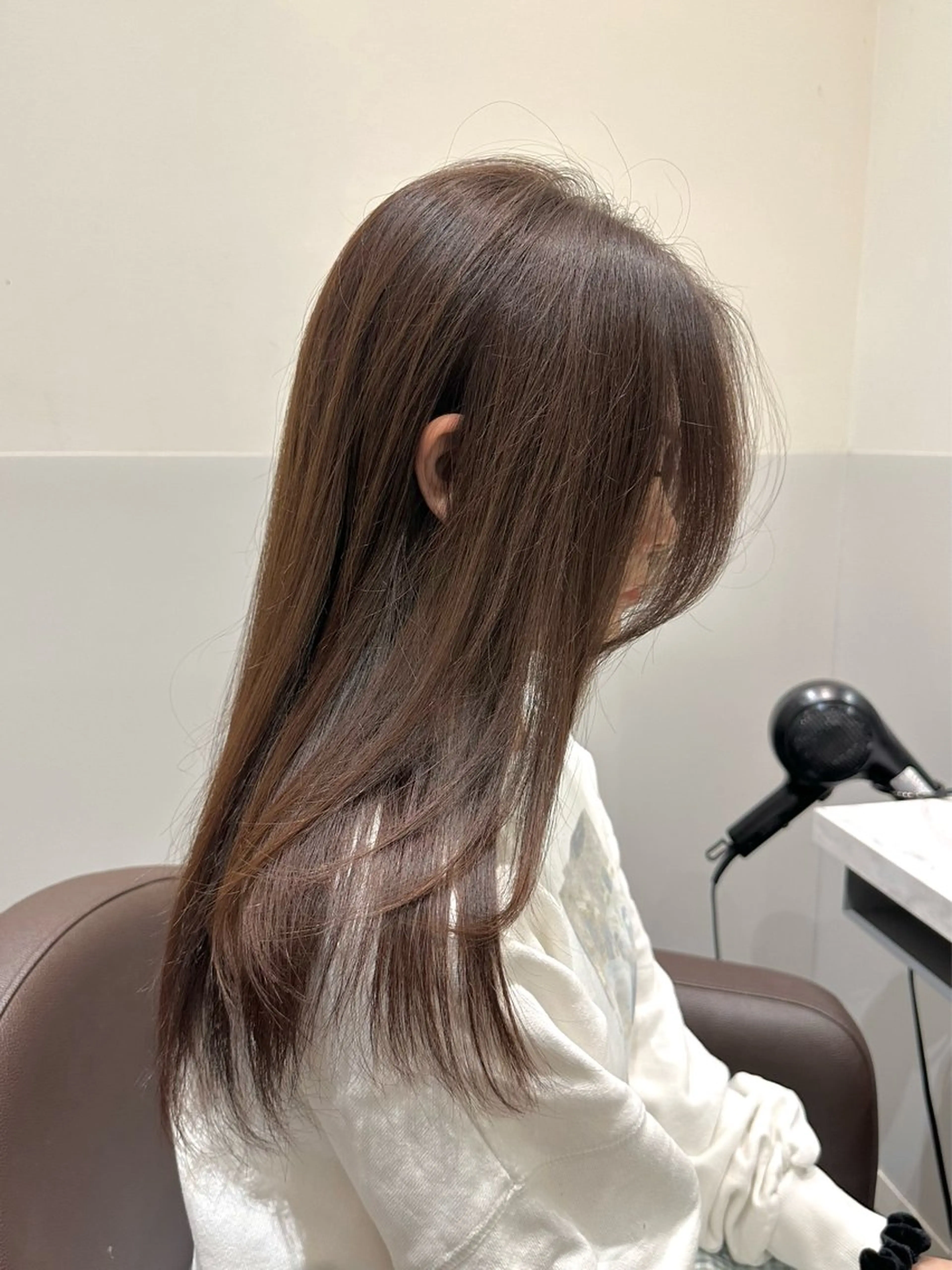 ロング カラー ベージュカラー ブリーチ ブリーチなしカラー カット ヘアカラー トリートメント 矢野 晃平のヘアスタイル