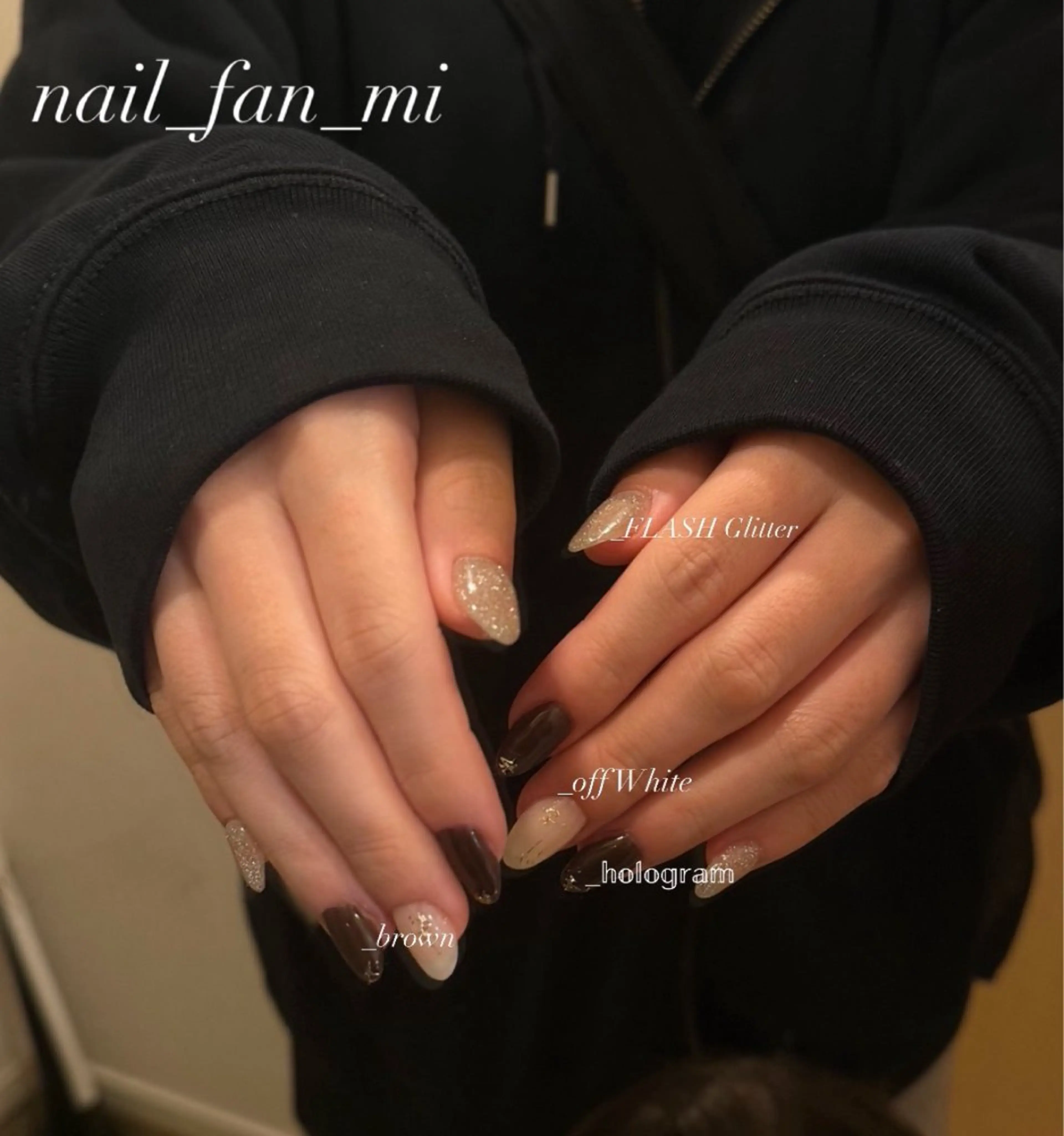 ネイル ブラウン 長さ出し ショートネイル ホワイト ハンドネイル 斎藤 桃華のネイルデザイン