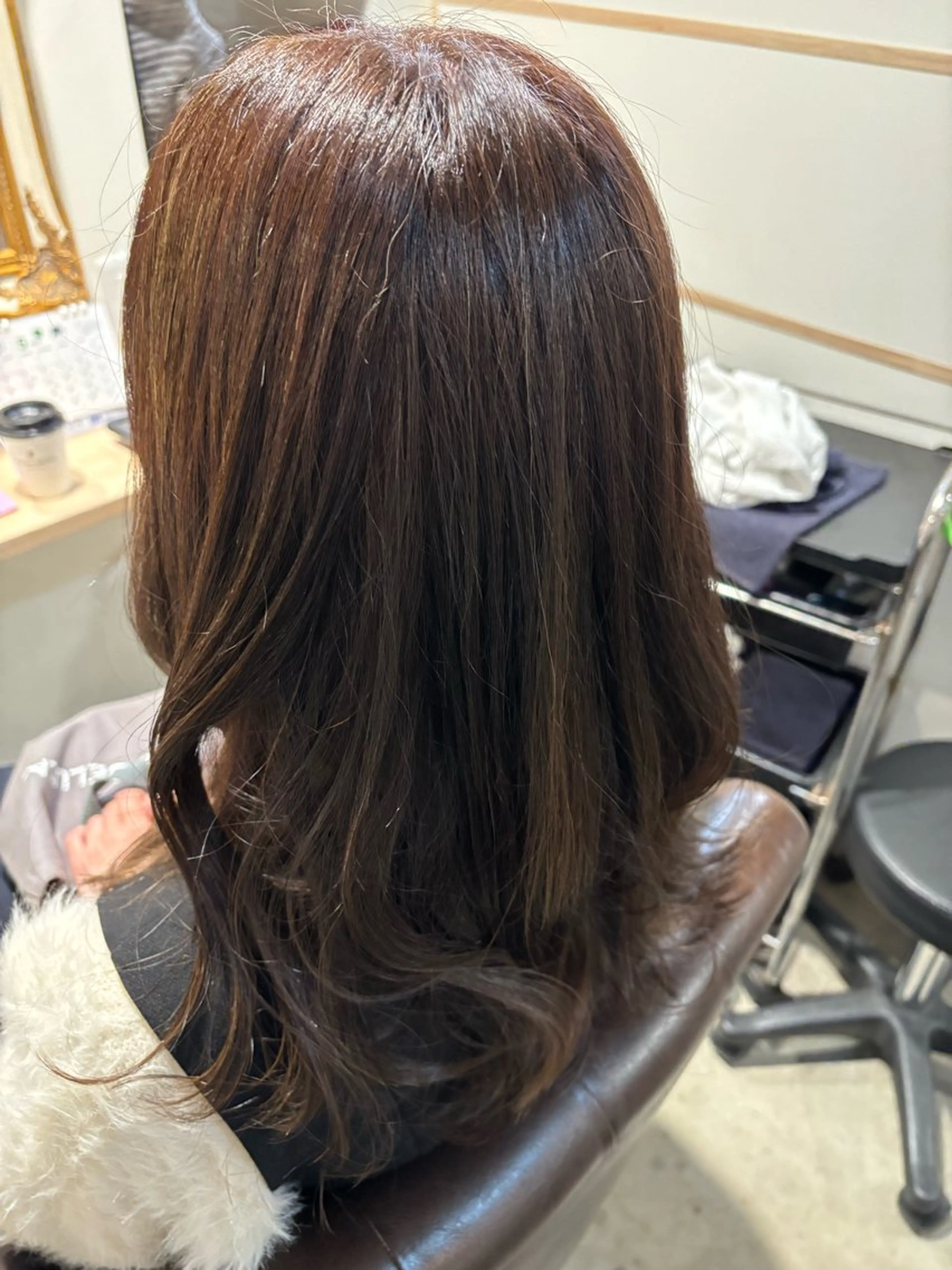 セミロング チョコレートブラウン ✨艶髪/透明感カラー そらのヘアスタイル