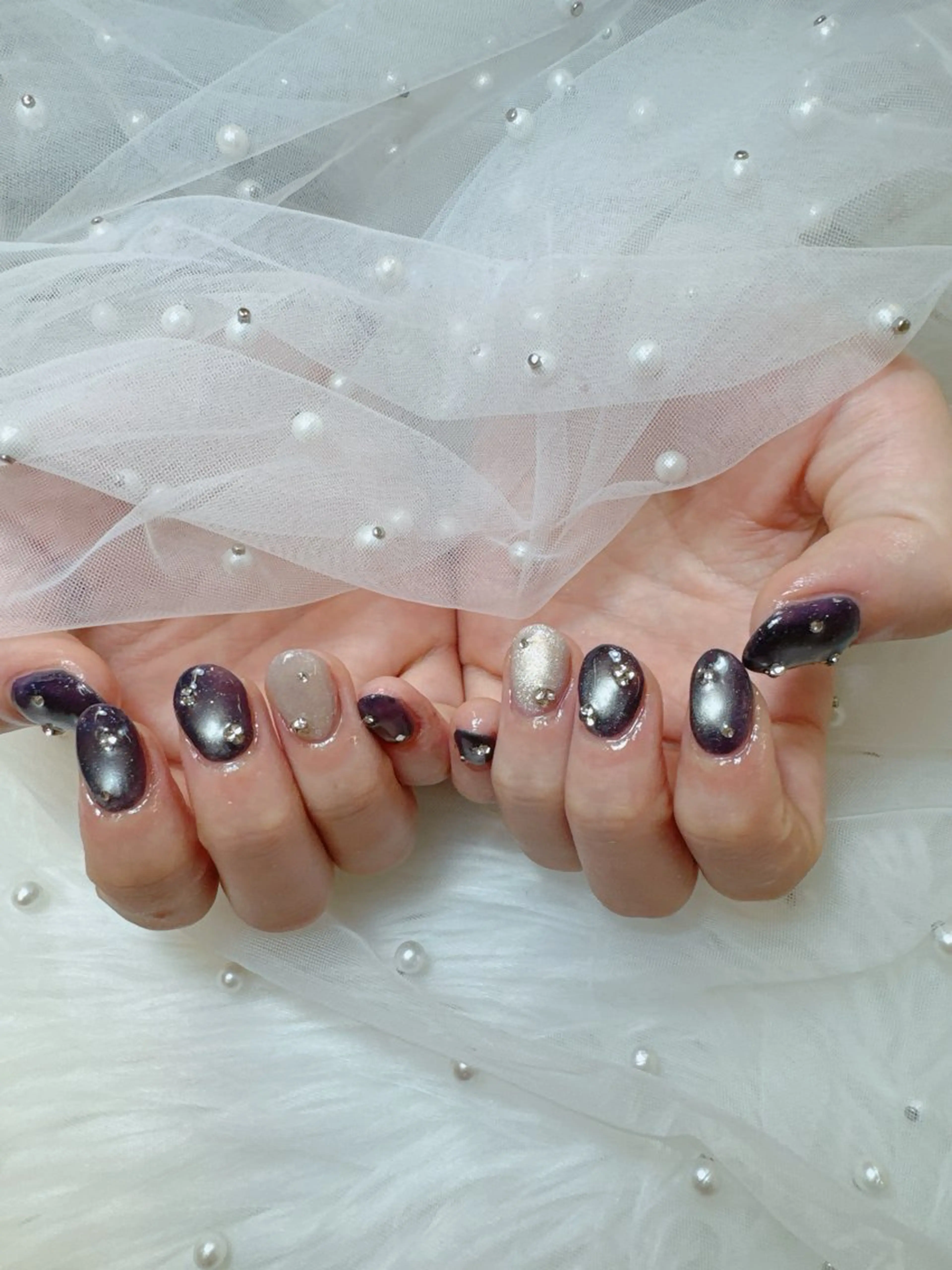 ネイル 成人式 フレンチネイル ジェルネイル ガラスフレンチ ハート ハンドネイル Queeens nailのネイルデザイン