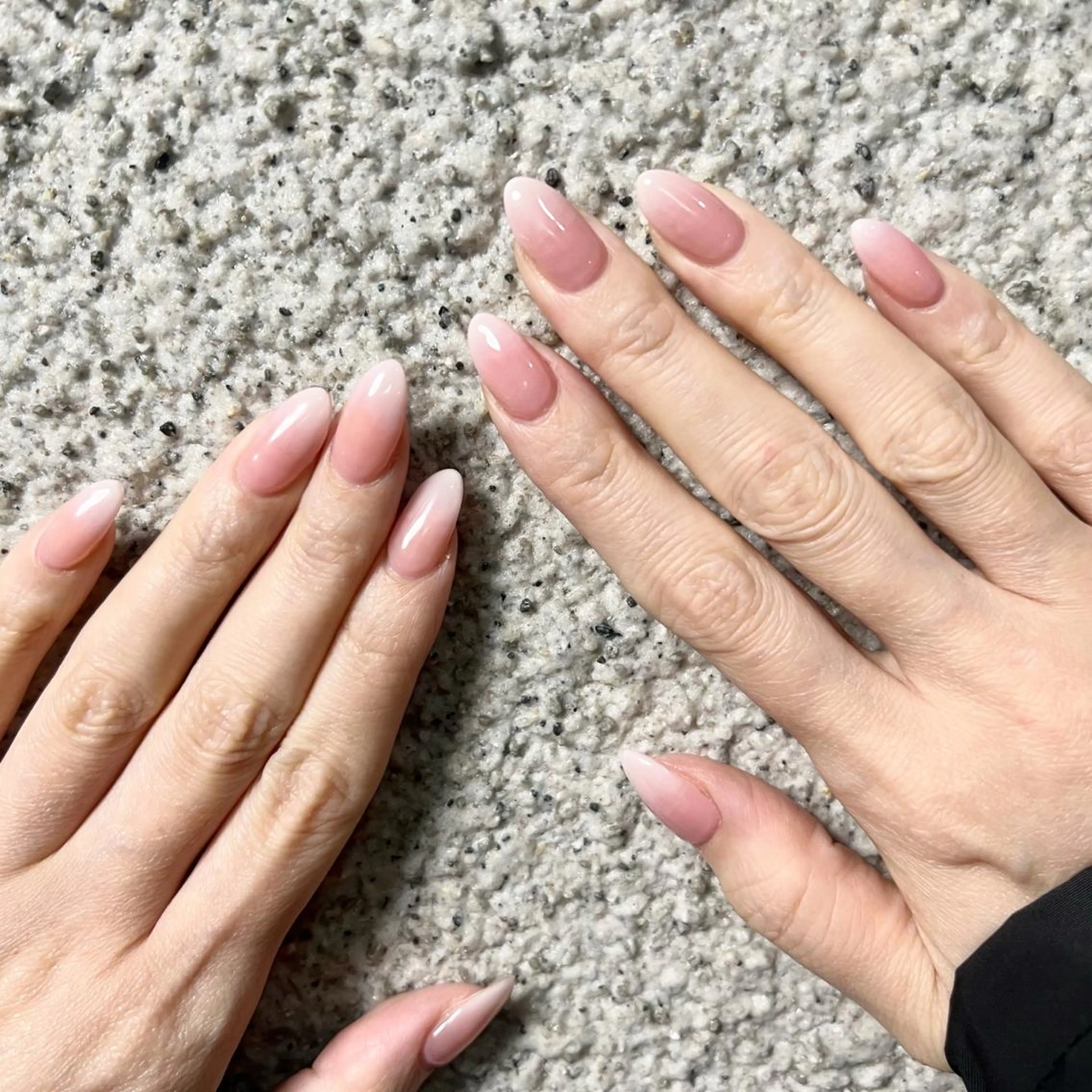 ネイル アートネイル ジェルネイル グラデーション 韓国ネイル 持ち込み ハンドネイル フットネイル nail salon mieux(ミュー)のマツエク・マツパデザイン