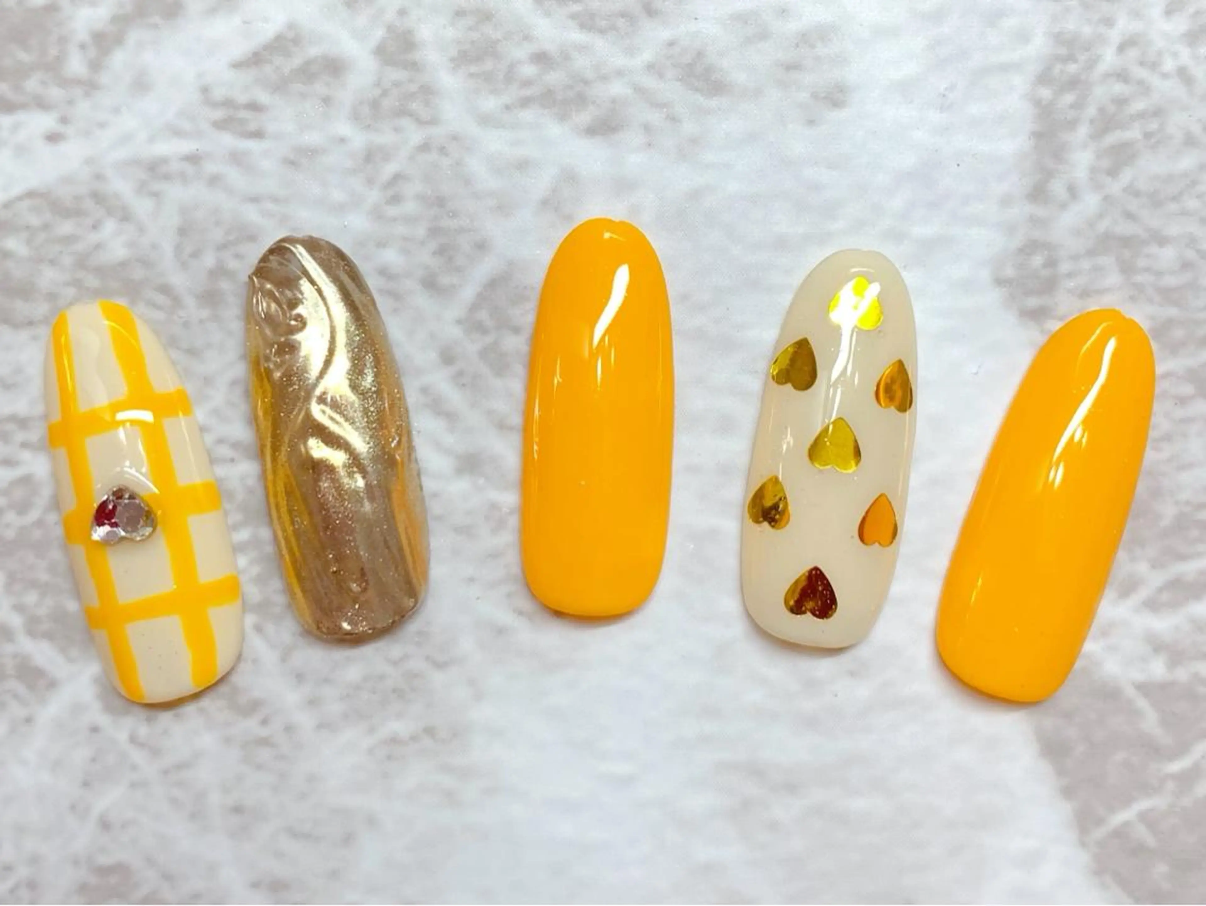 ネイル ハンドネイル マジック ミラーのネイルデザイン