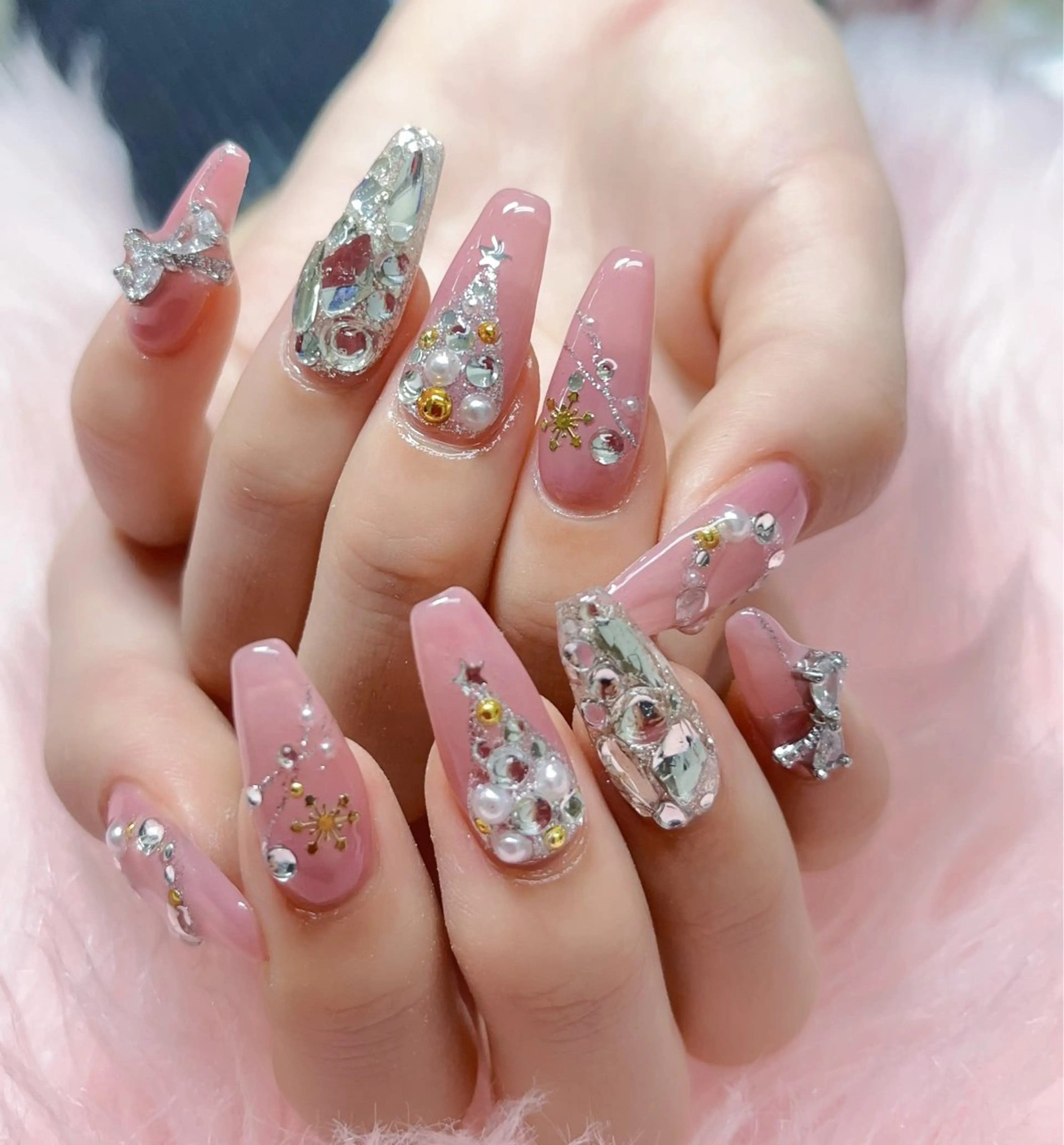 ネイル ゴージャス ハート キラキラネイル 大理石ネイル(マーブル) ワンカラーネイル ハンドネイル MoonNail ユリ🌸のネイルデザイン