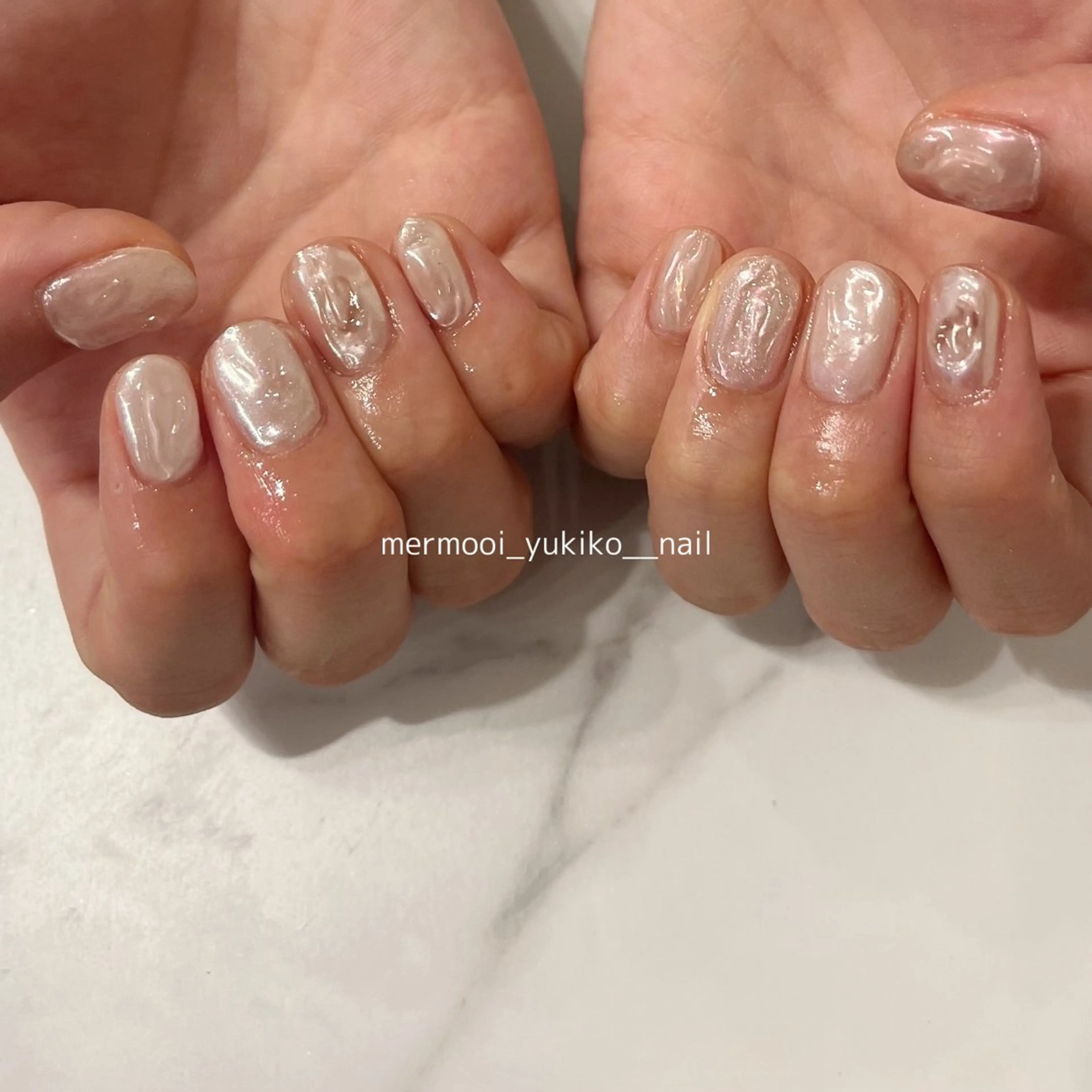 ネイル オーロラネイル ミラーネイル 持ち込み ニュアンスネイル ぷっくりネイル melumooi nailのネイルデザイン
