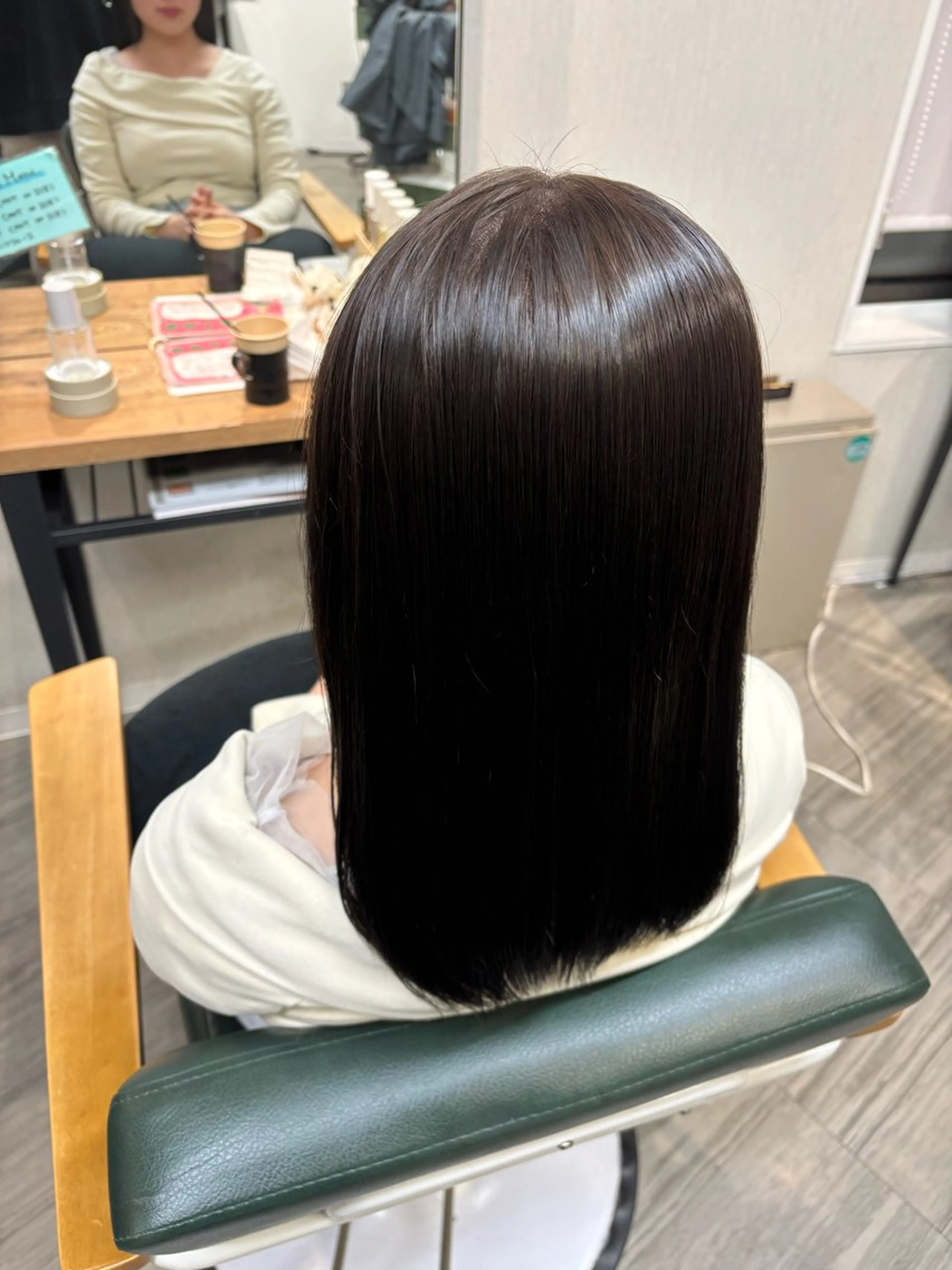 ミディアム 福石 玲華のヘアスタイル