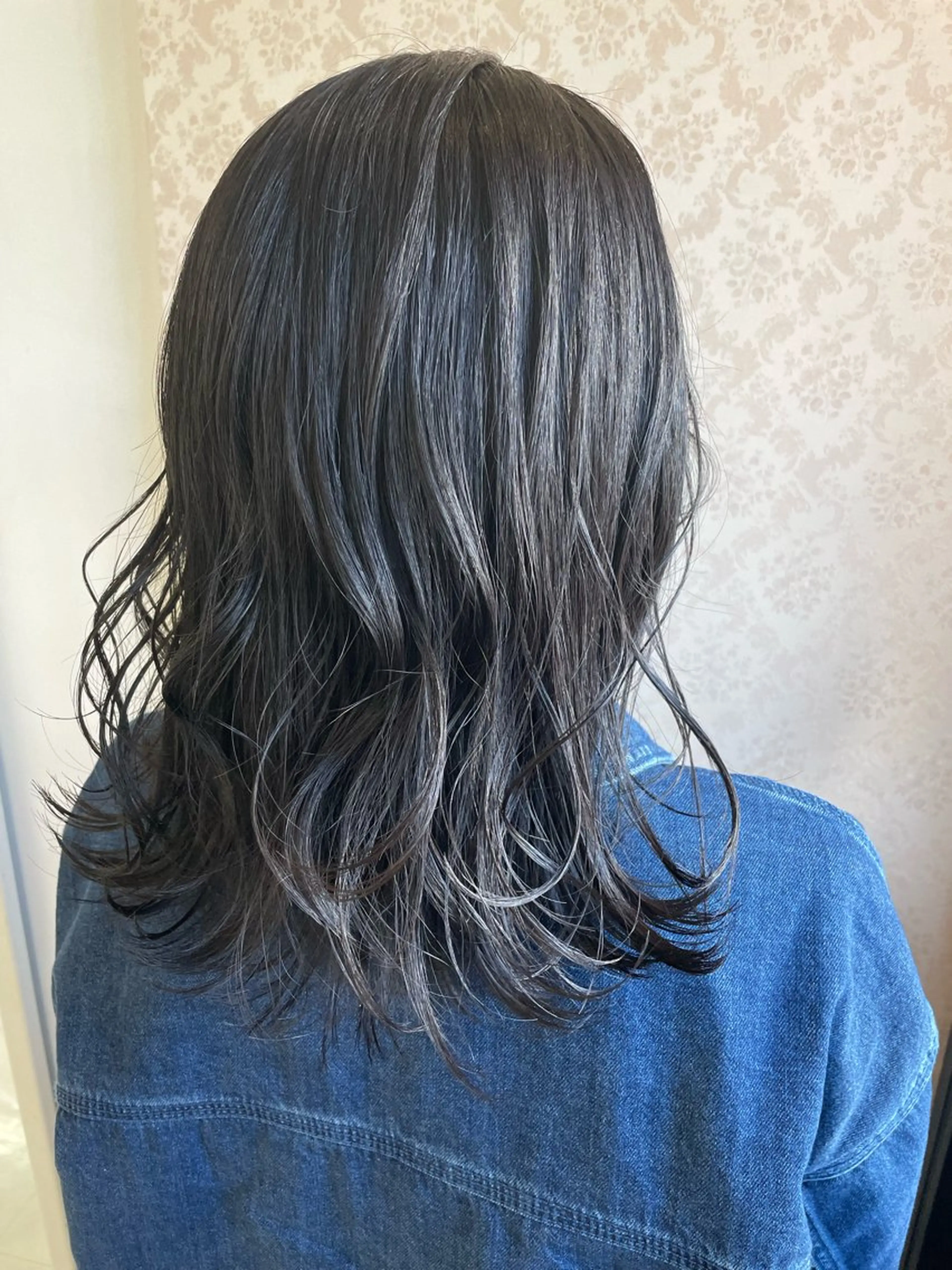 カラー ヒヨシ ルナのヘアスタイル