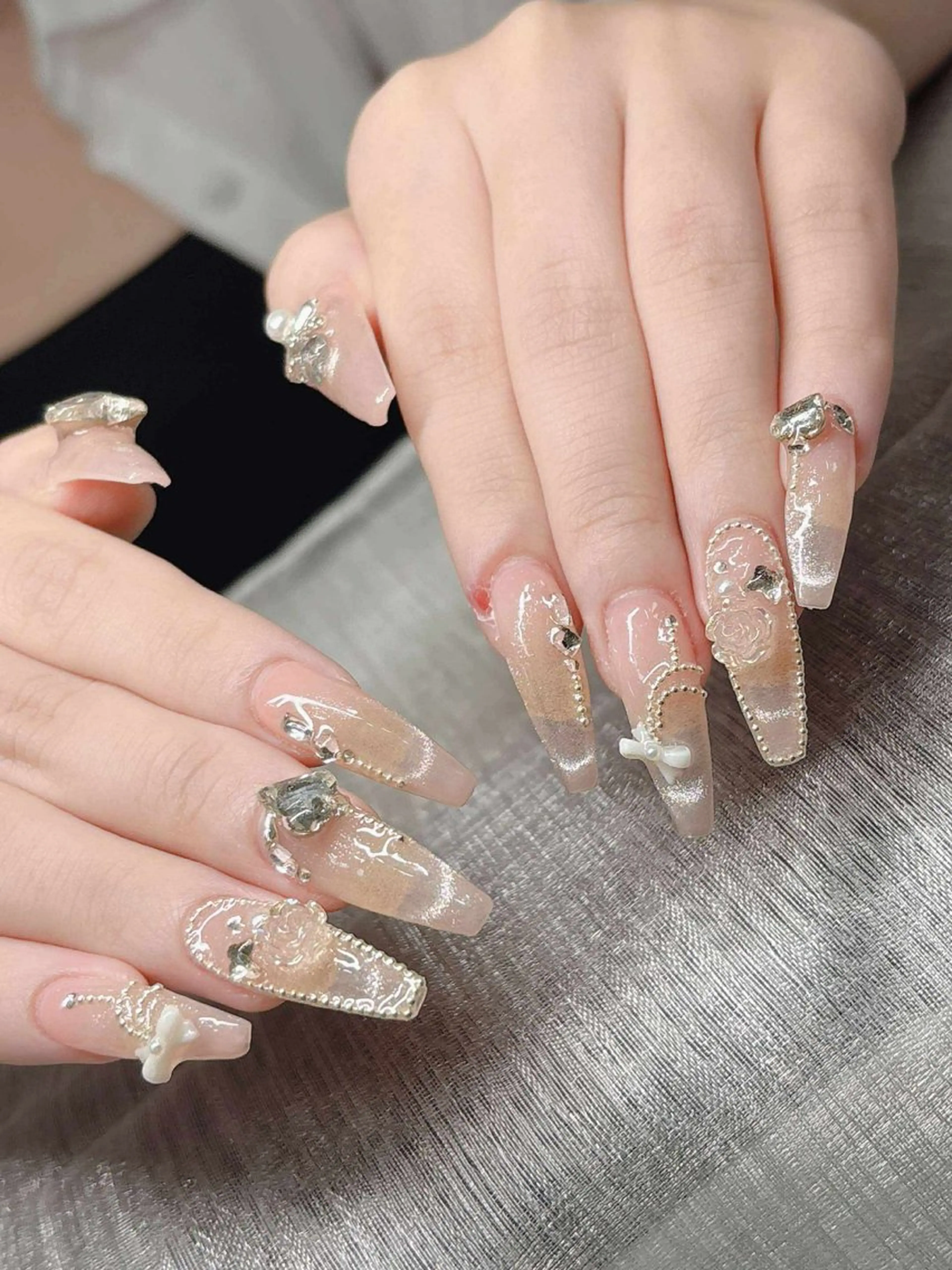 ネイル 長さ出し グラデーション 卒業式 キラキラネイル マグネットネイル ハンドネイル Lee Nailsのネイルデザイン