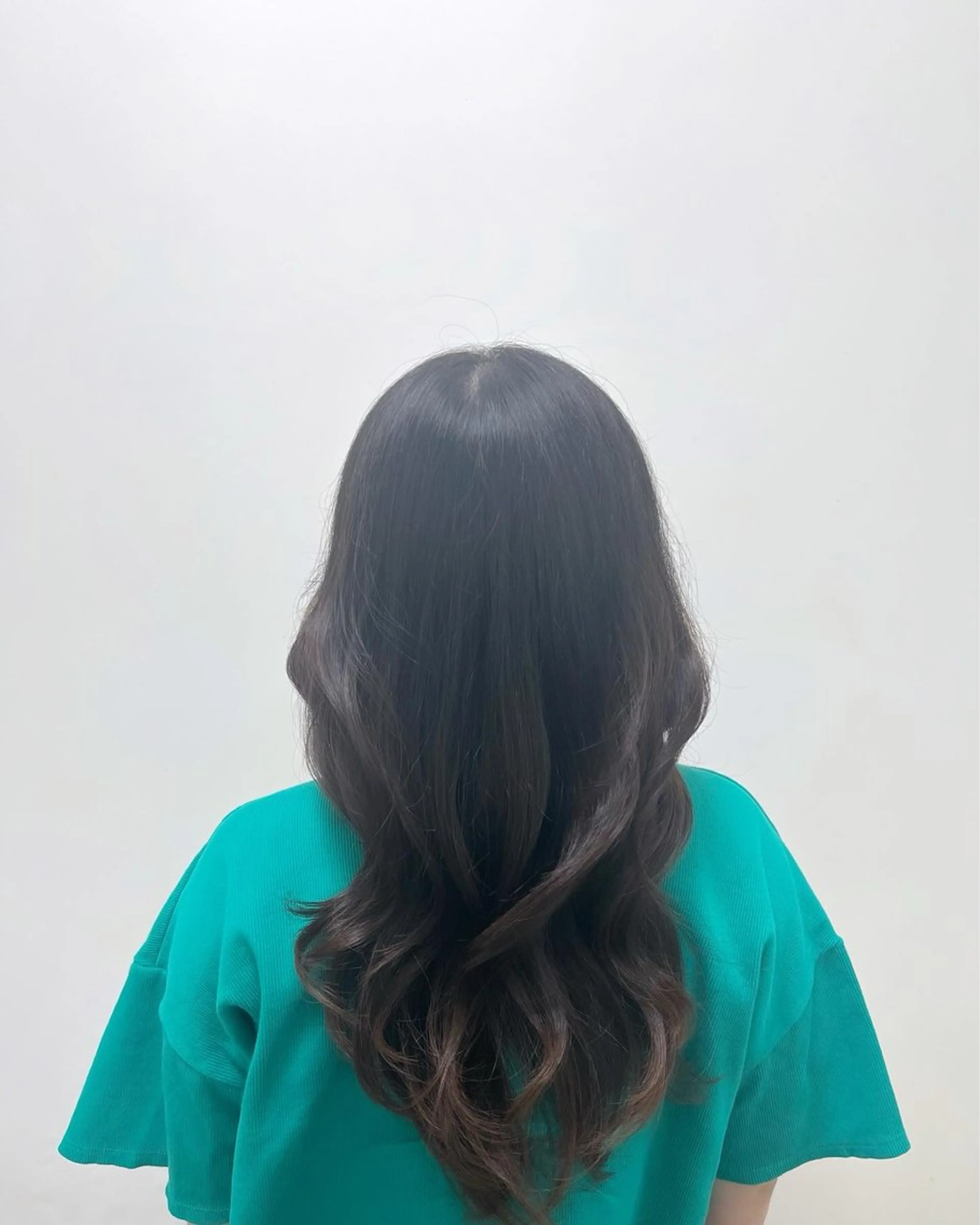 セミロング 新宿/小顔レイヤー/ 顔まわり/西慶太朗のヘアスタイル