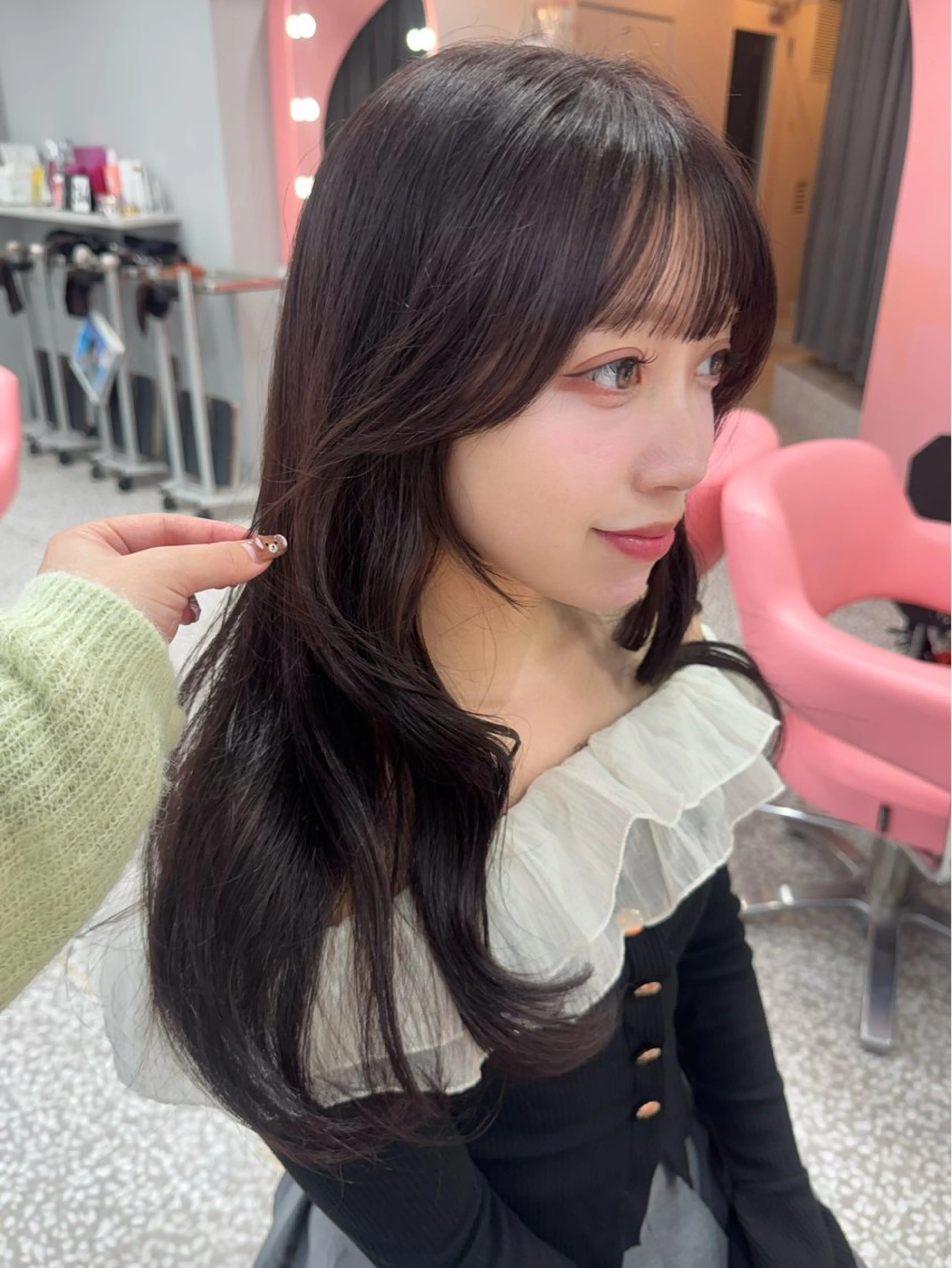 ロング くびれヘア ハッシュカット レイヤーカット 小顔カット カット ヘアカラー トリートメント 顔周り/透明感カラー REINA𓍯のヘアスタイル