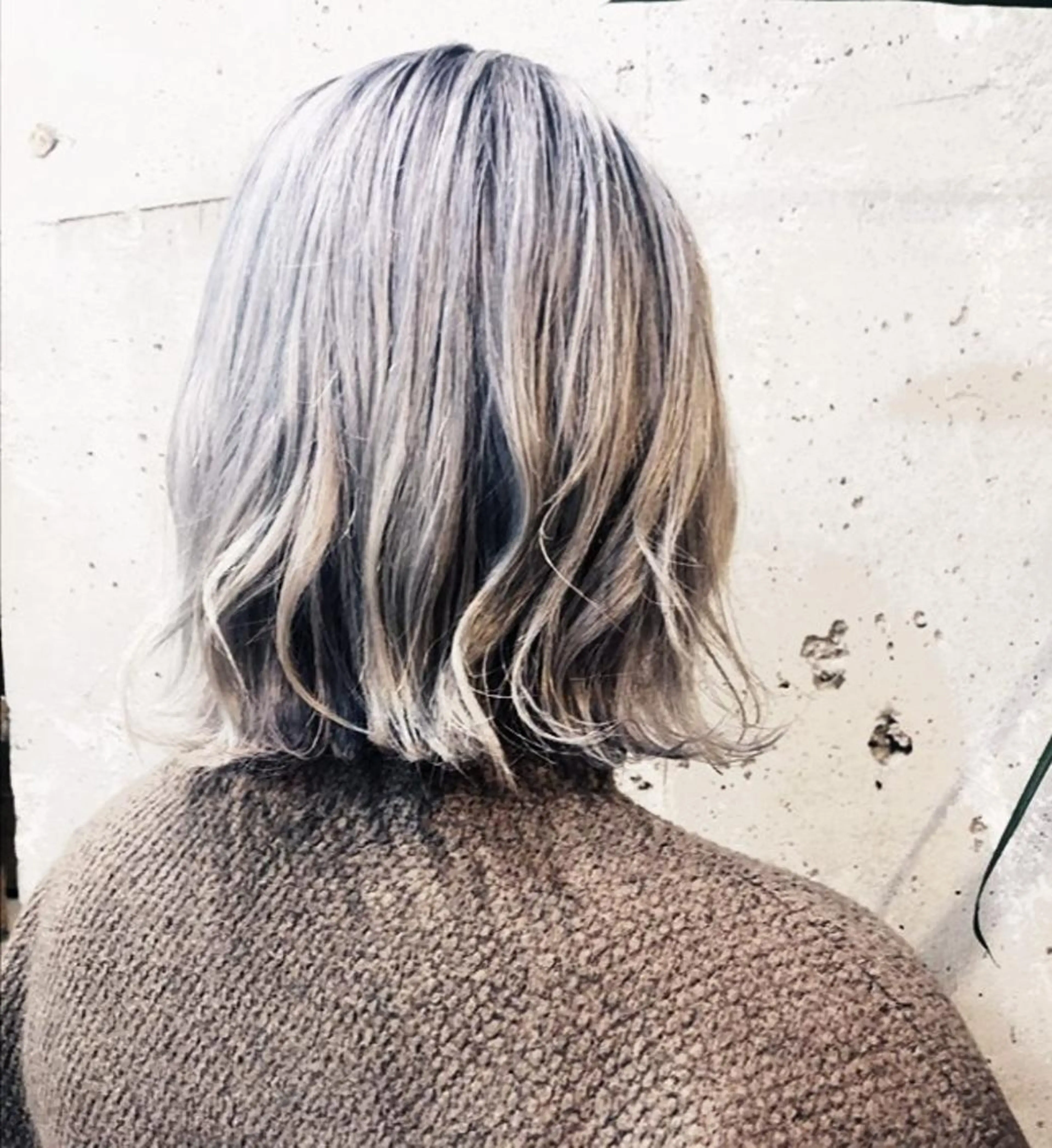 ショート ボブ 外ハネヘア Iz Hair　Laboのヘアスタイル