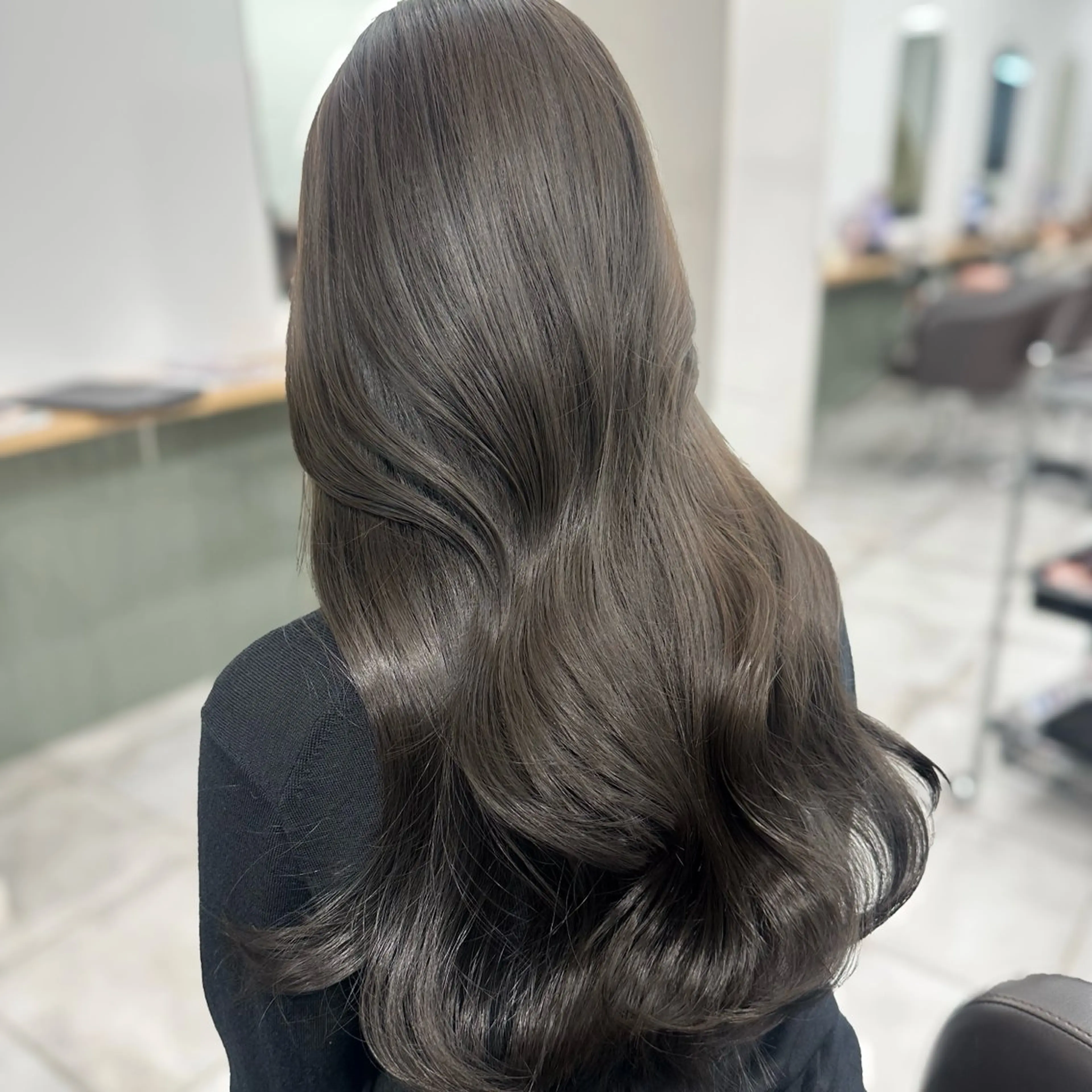 ロング カラー カット ヘアカラー トリートメント ブリーチなし/レイヤ ー特化🌈Tommyのヘアスタイル