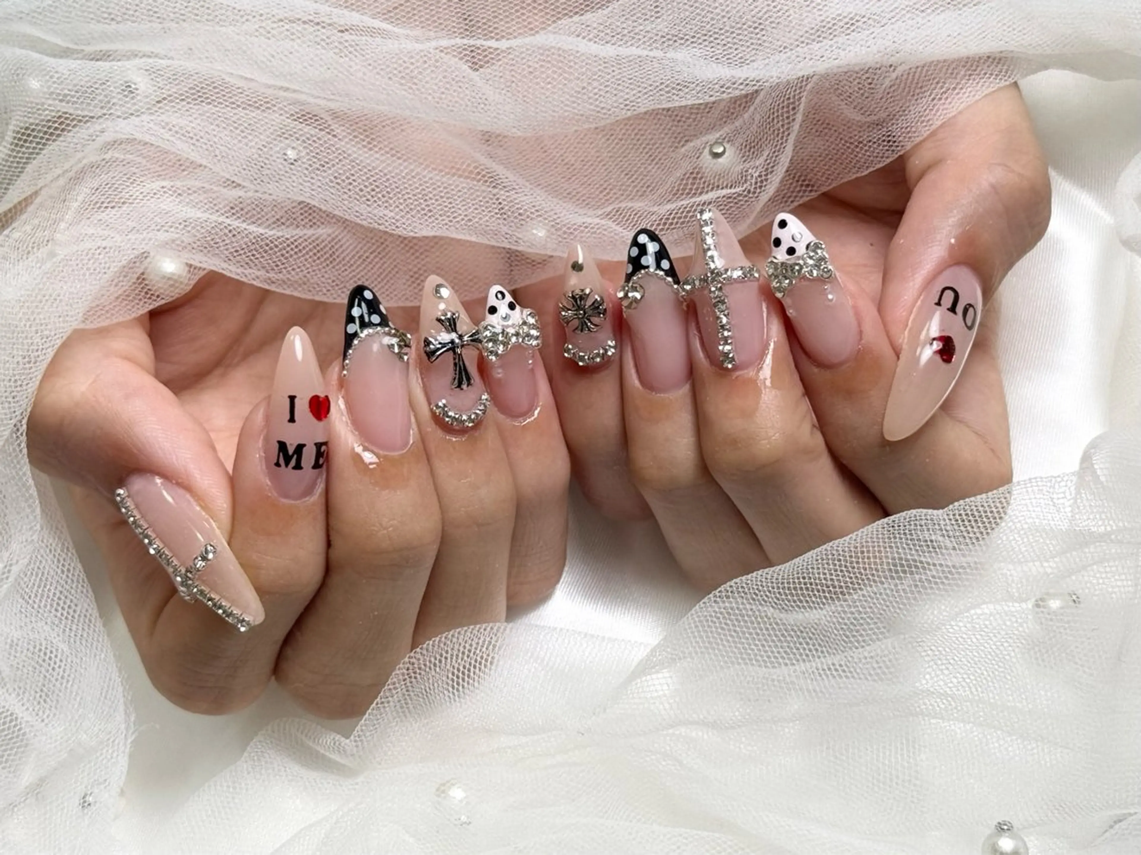 ネイル ハンドネイル Roi〈ロワ〉 Minakoのネイルデザイン