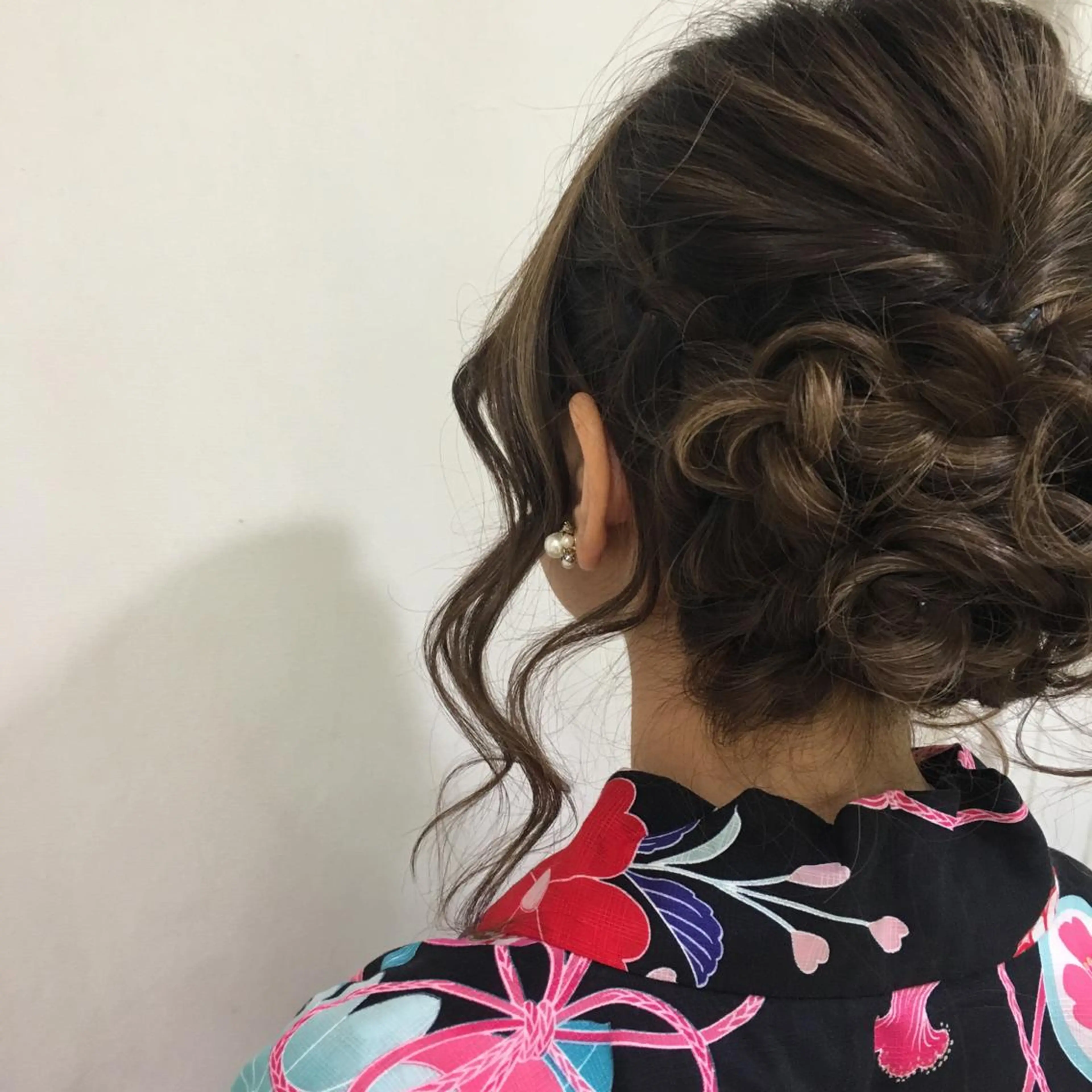 セミロング カラー ヘアアレンジ 浴衣 ヘアセット きむえり/髪質改善 /うねり広がり改善のヘアスタイル