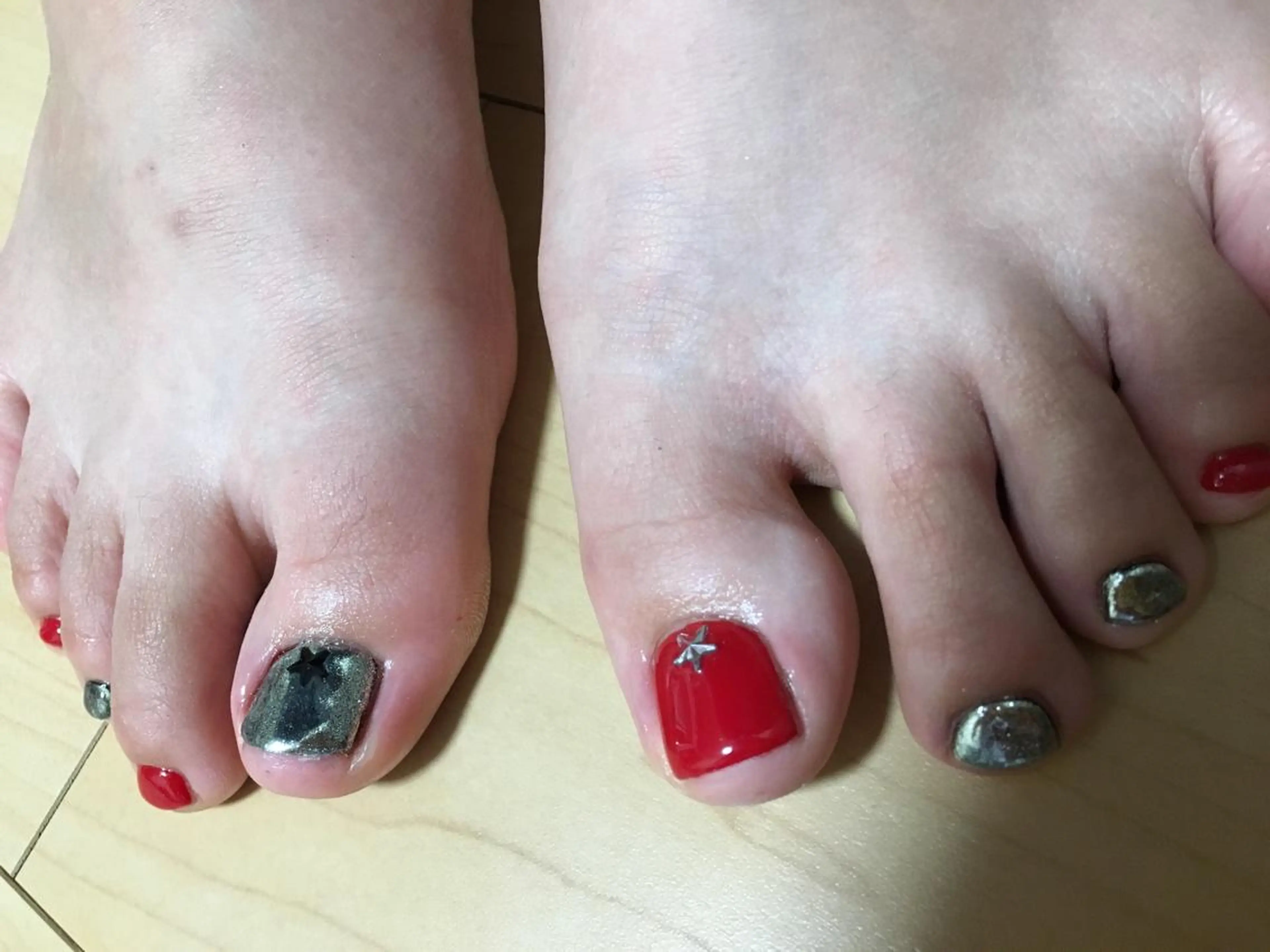 ネイル ミラーネイル syuri nailのネイルデザイン