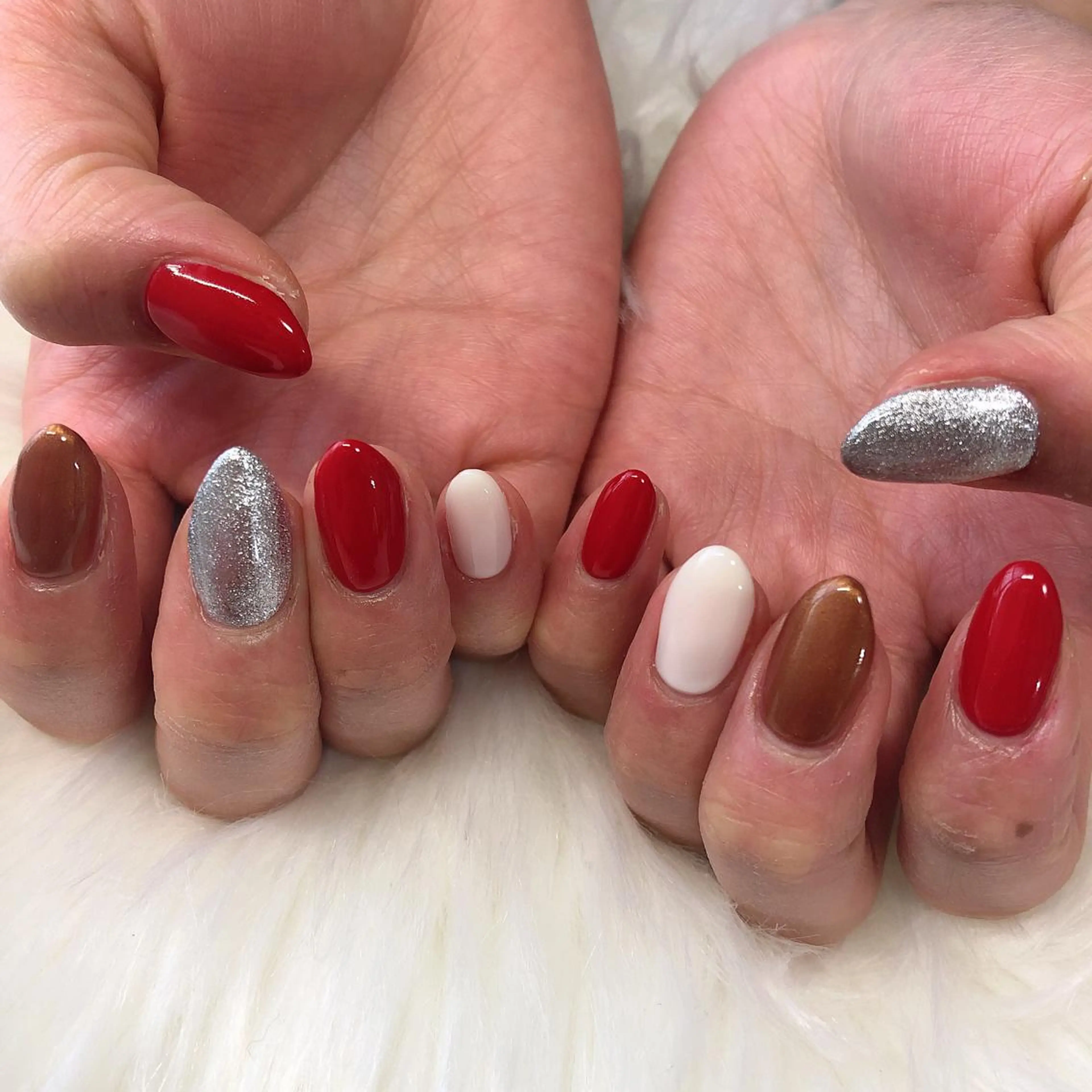 ネイル ハンドネイル 西岡 杏のネイルデザイン