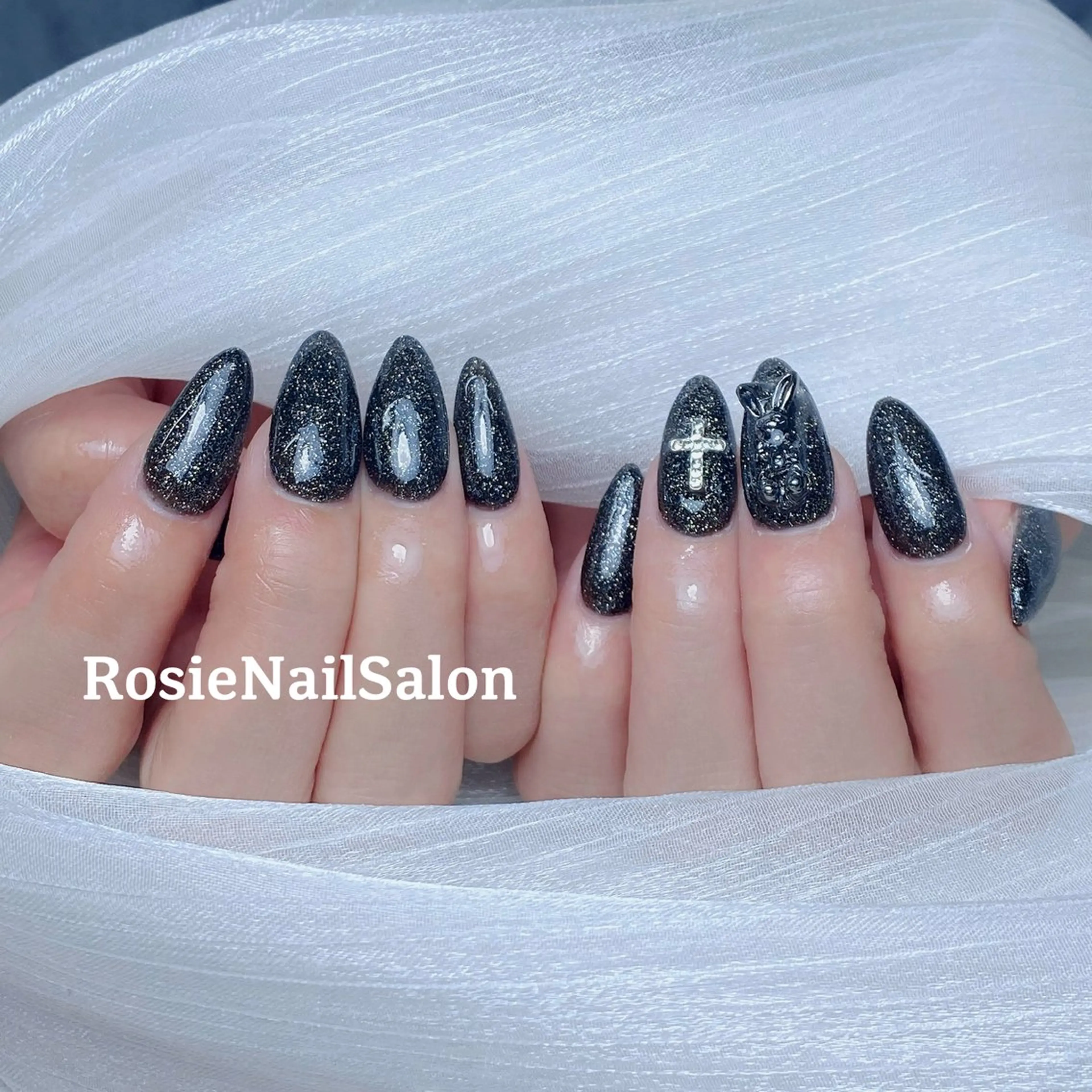 セミロング Rosie Nail サロン南越谷のネイルデザイン