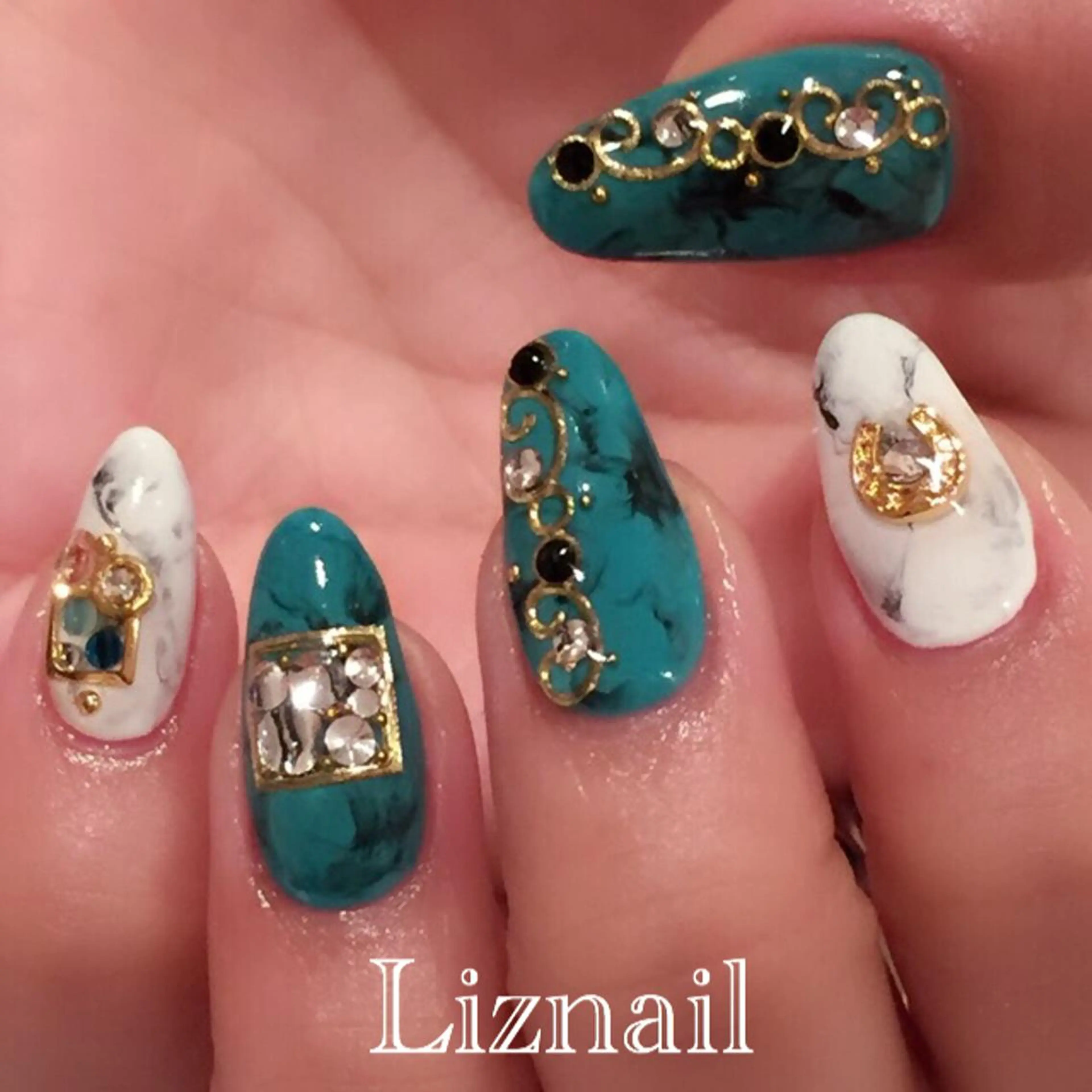 ネイル Rawr / saoriのネイルデザイン