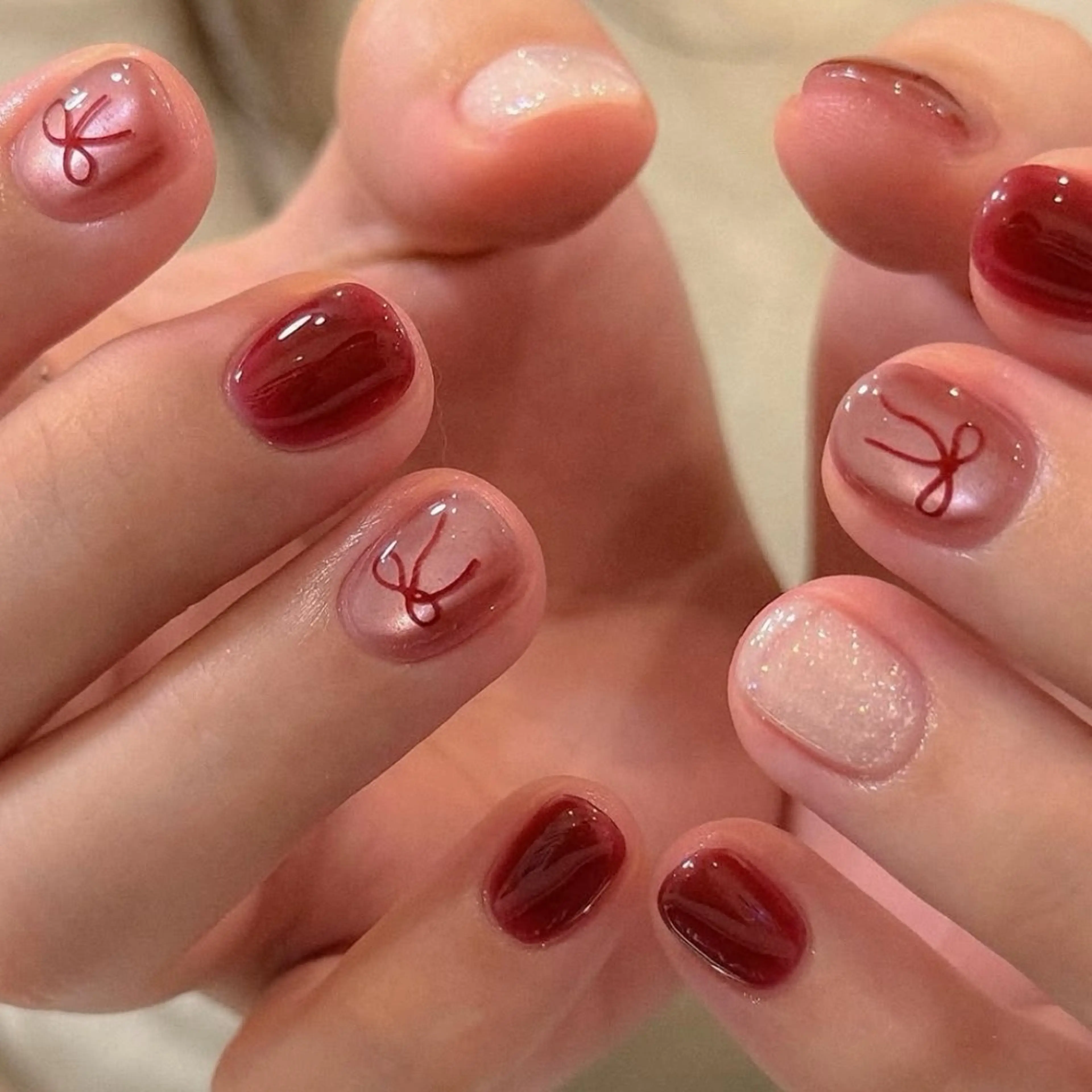 ネイル 赤色 リボン Best  nail 結衣のマツエク・マツパデザイン