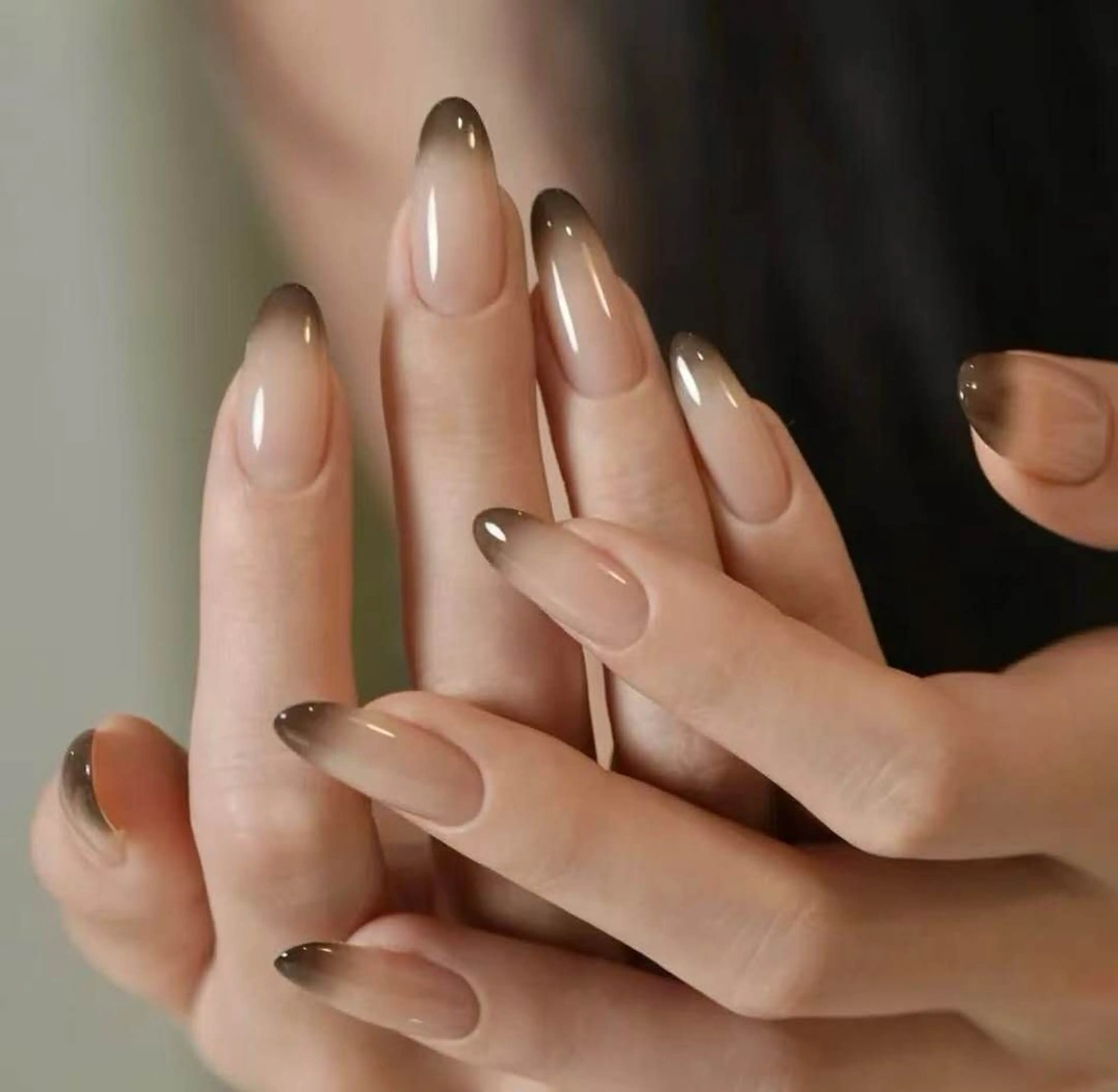 ネイル オーロラネイル フラワーネイル フットネイル フレンチネイル ジェルネイル ハンドネイル ハンドケア BabyYouMi nailのネイルデザイン