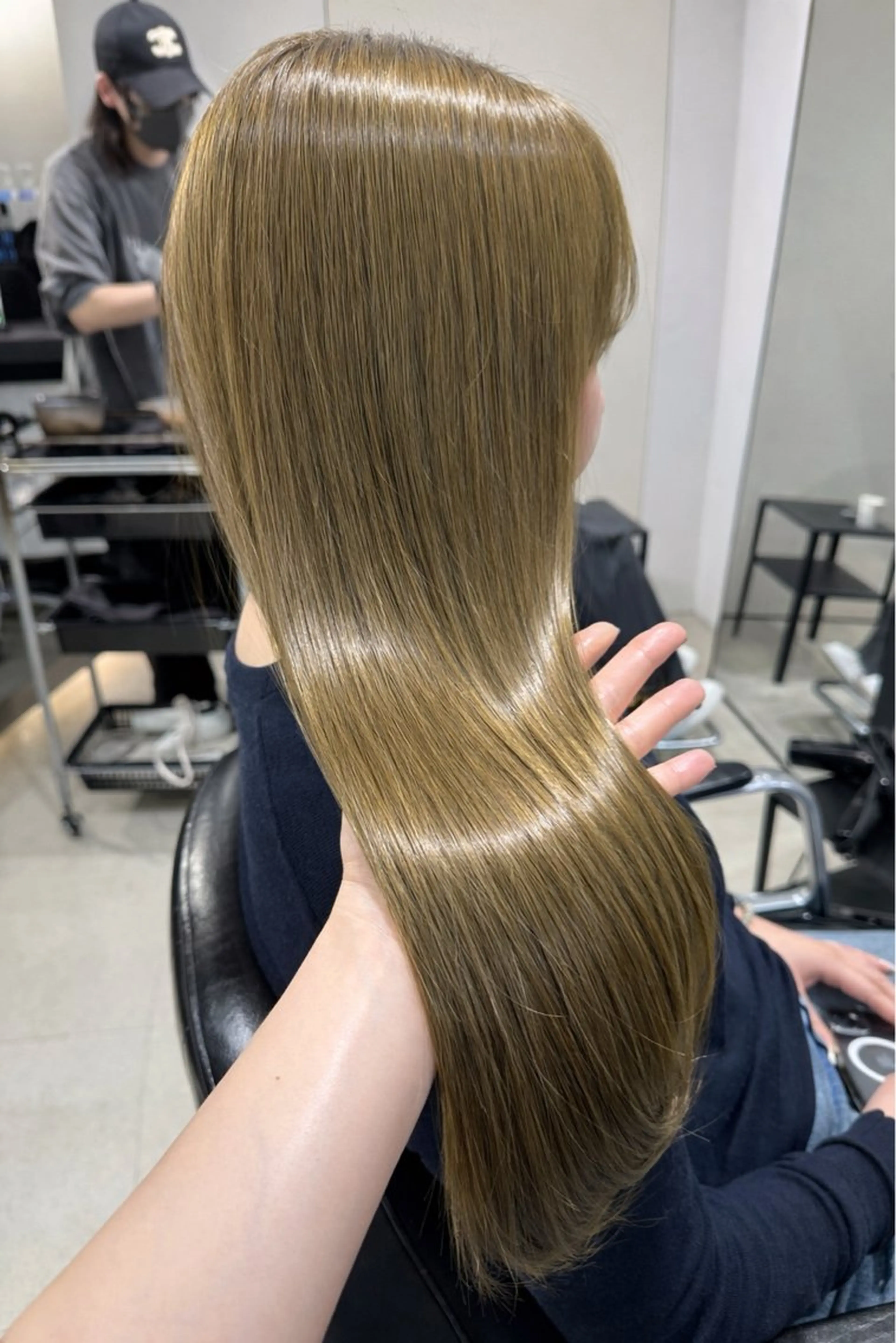 セミロング カラー パーマ ヘアアレンジ ヘアカラー トリートメント 透明感/オリーブ/ グレージュ/YUKAのヘアスタイル