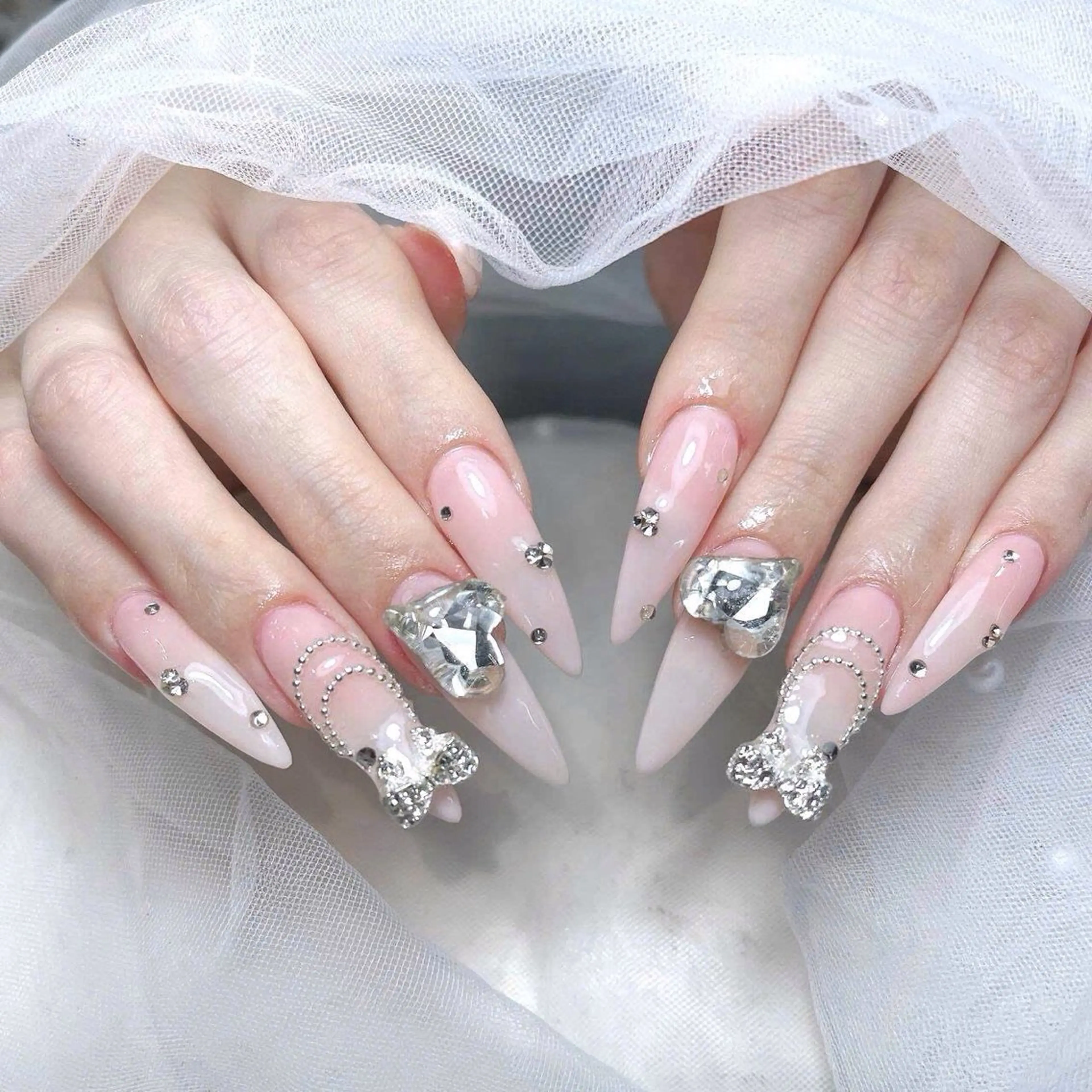 ネイル オーロラネイル ボルドー ブラウン 氷ネイル・うるうるネイル キラキラネイル ハンドネイル Sora  Nail 長さ出し専門店のネイルデザイン