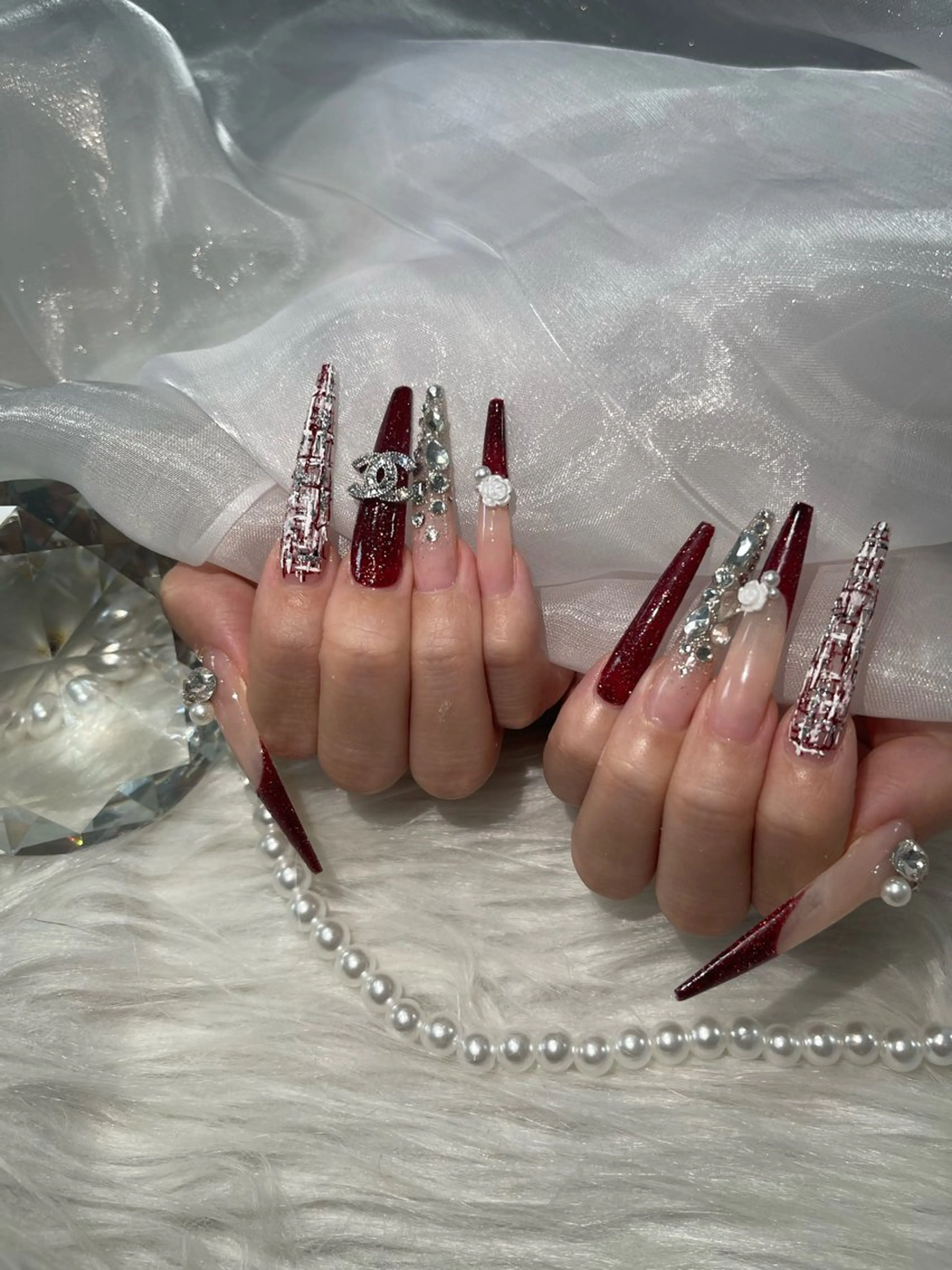 ネイル オーロラネイル クリアネイル 成人式 フラッシュネイル ジェルネイル ハンドネイル Amee Nail Salonのネイルデザイン