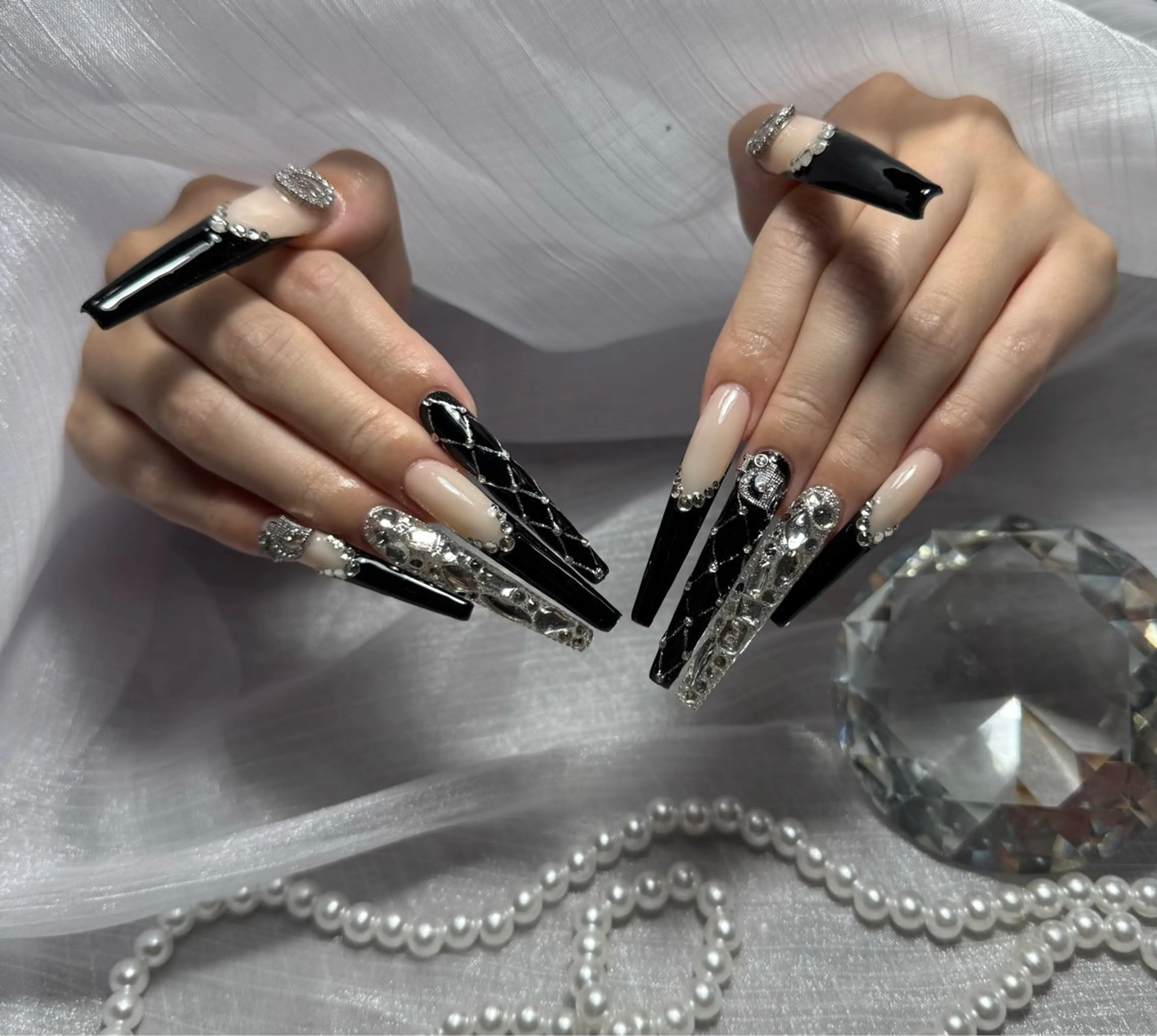 ネイル オーロラネイル クリアネイル フラッシュネイル ジェルネイル グラデーション ハンドネイル Amee Nail Salonのネイルデザイン