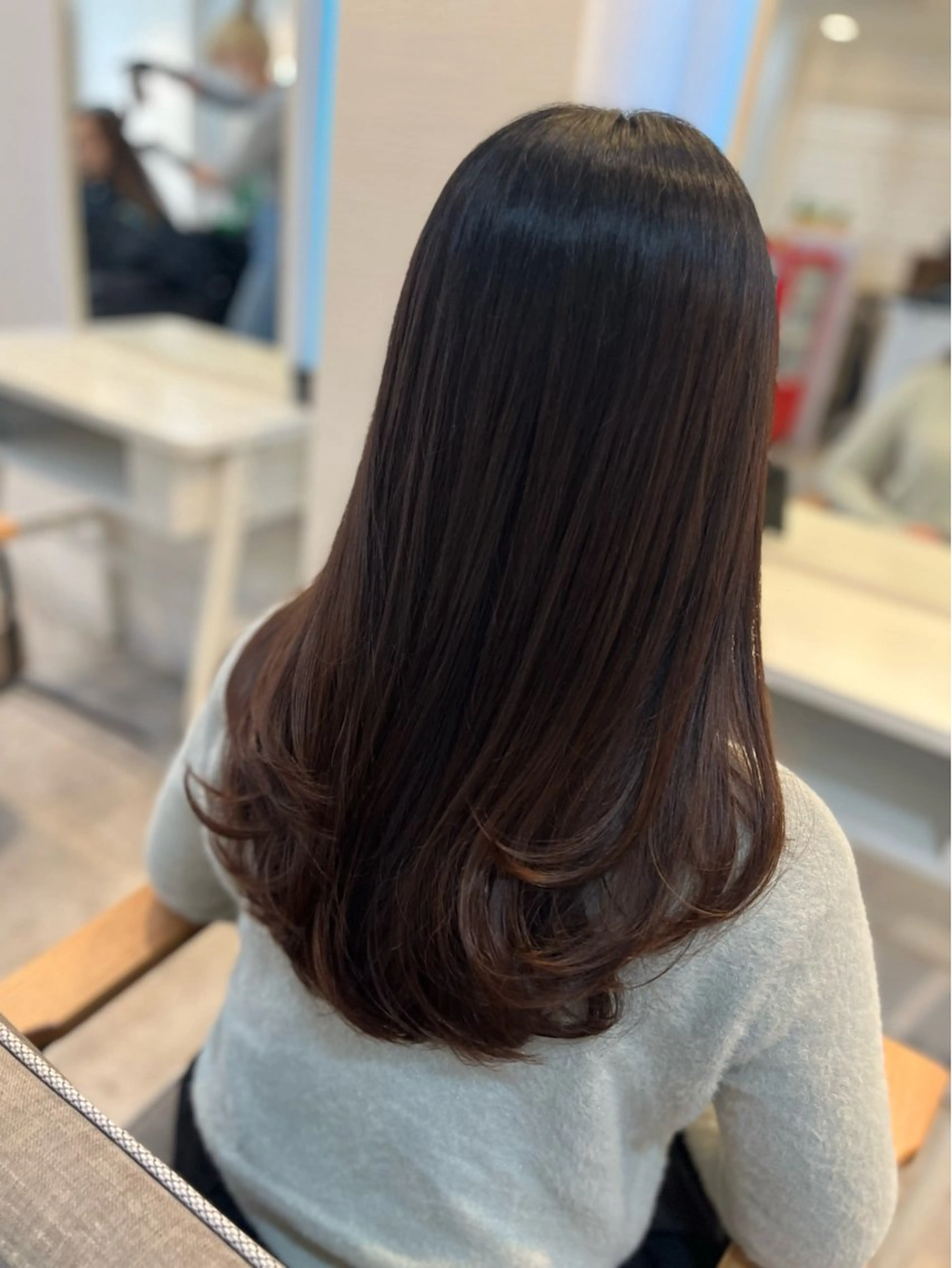 ロング レイヤーカット HEAL HAIR堀江店所属・HEALHAIR 堀江店のヘアスタイル