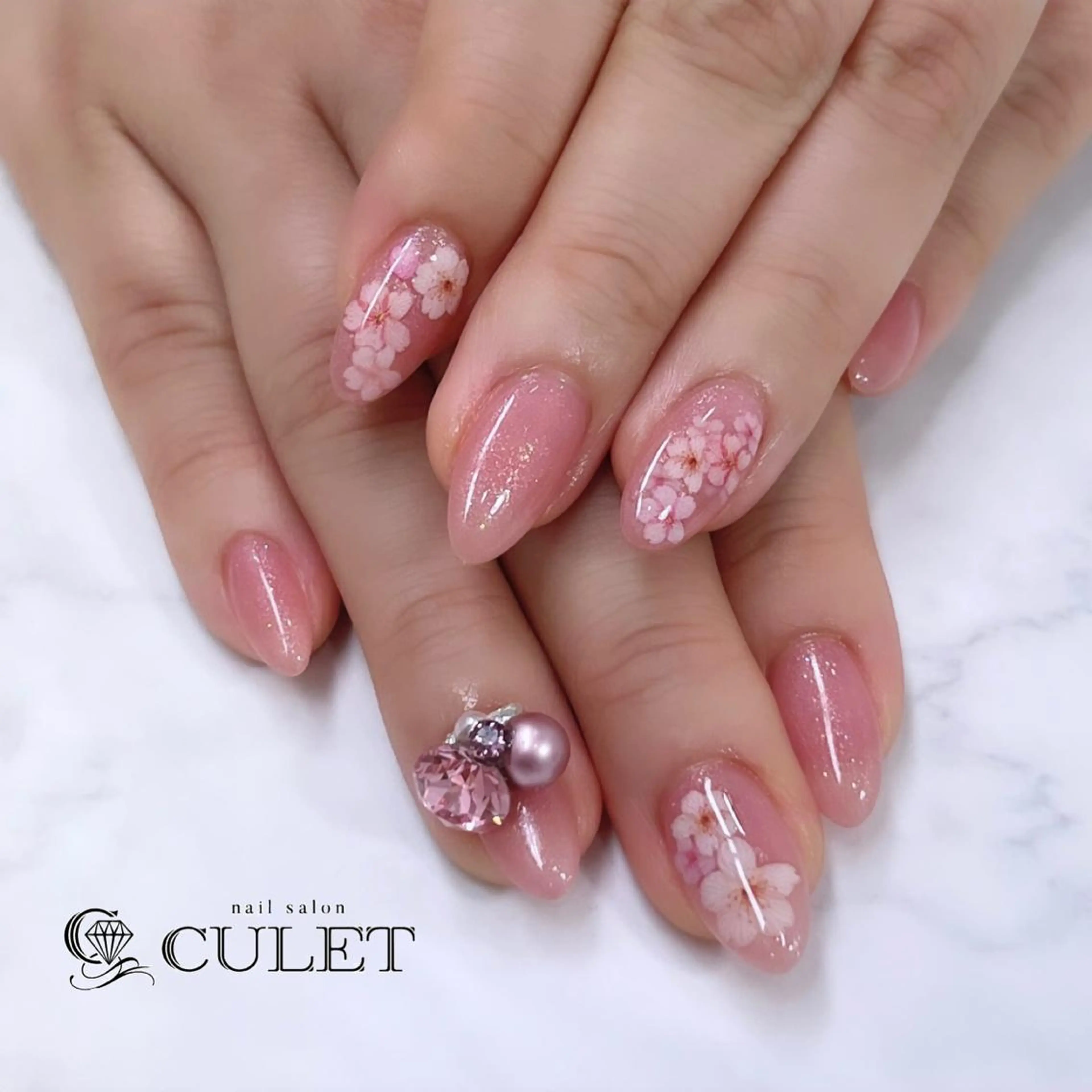ネイル CULET MOEのネイルデザイン