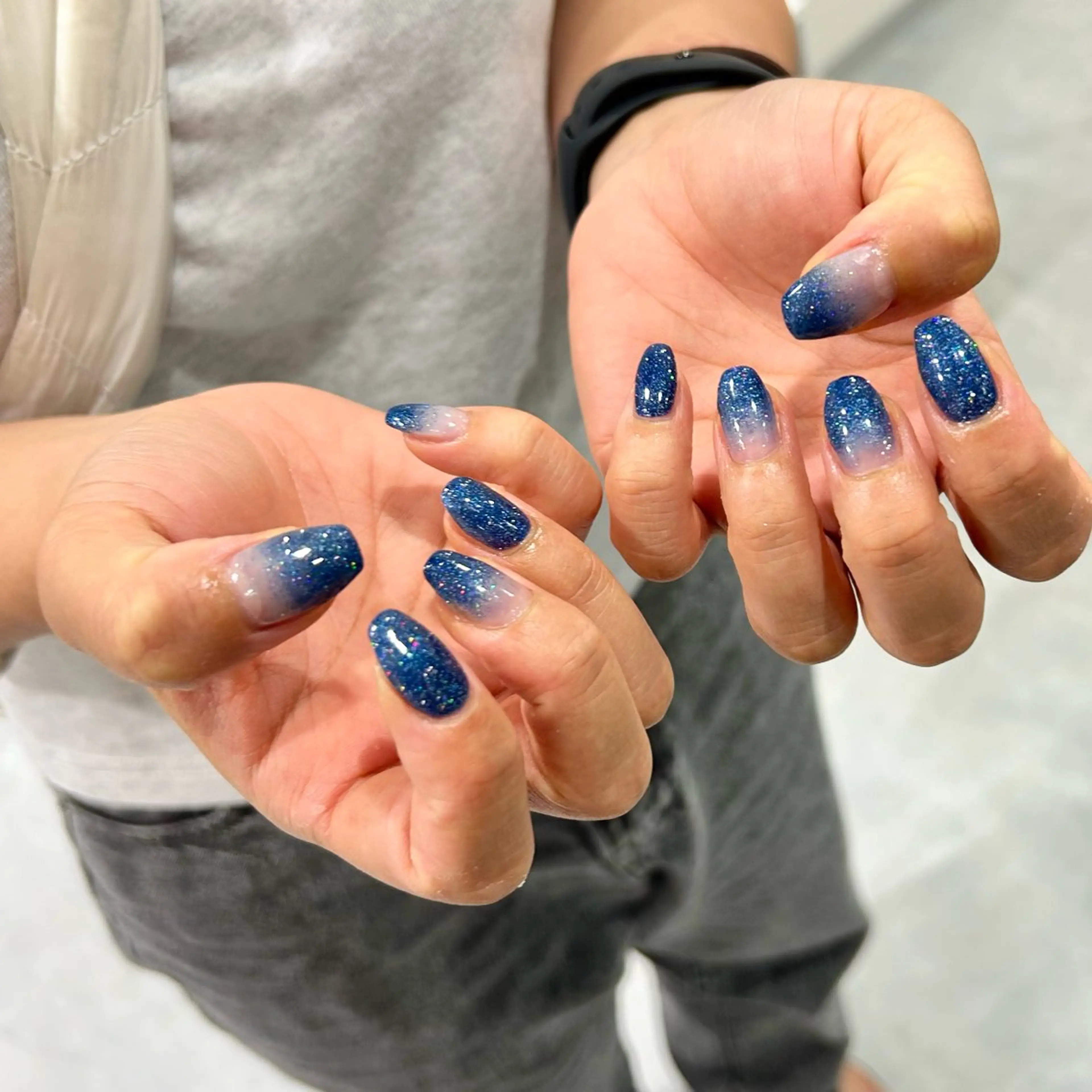 ネイル ブルー フラッシュネイル ハンドネイル RYO ／Amourのネイルデザイン