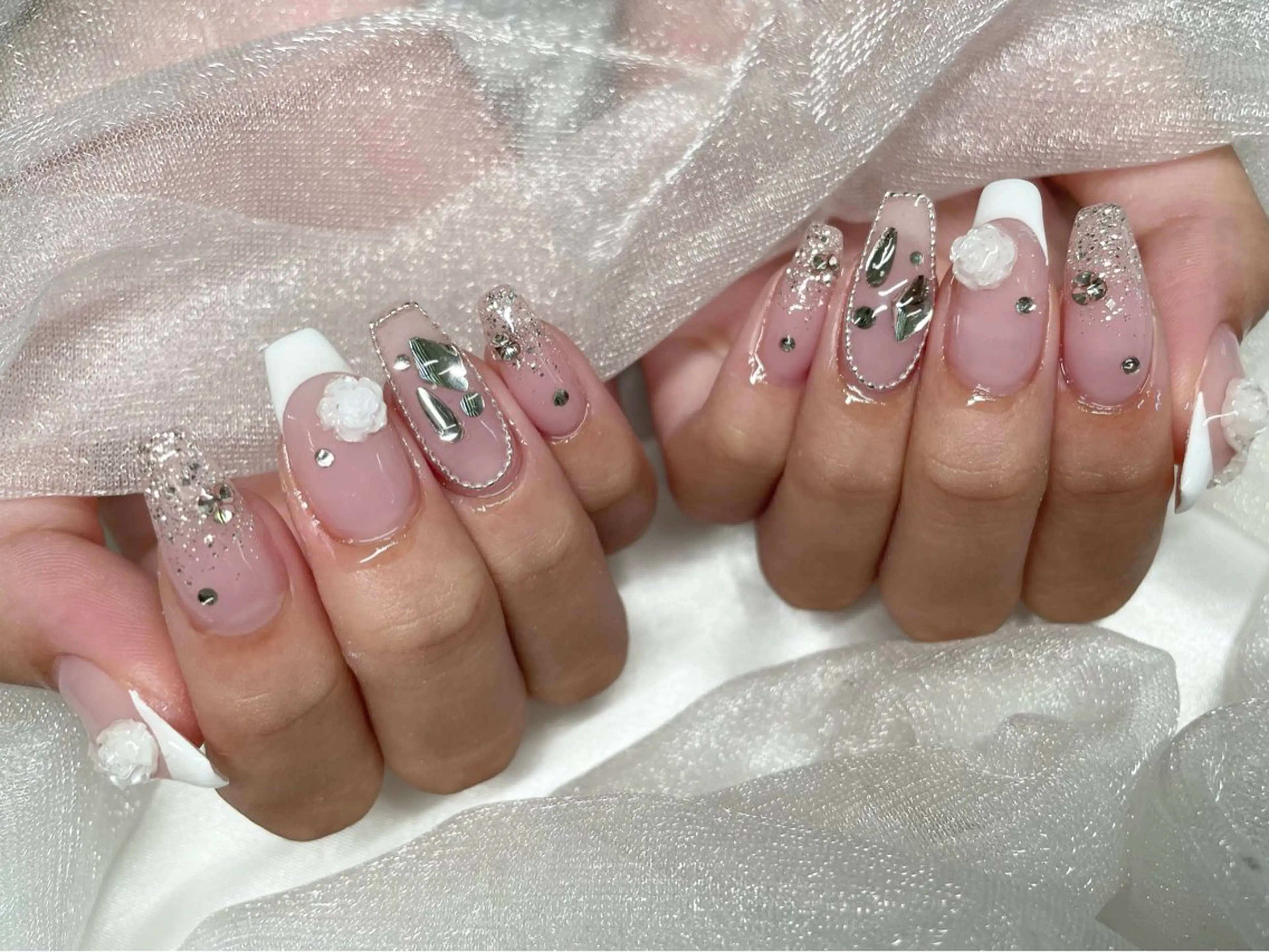 ネイル ハンドネイル Roi〈ロワ〉 Minakoのネイルデザイン