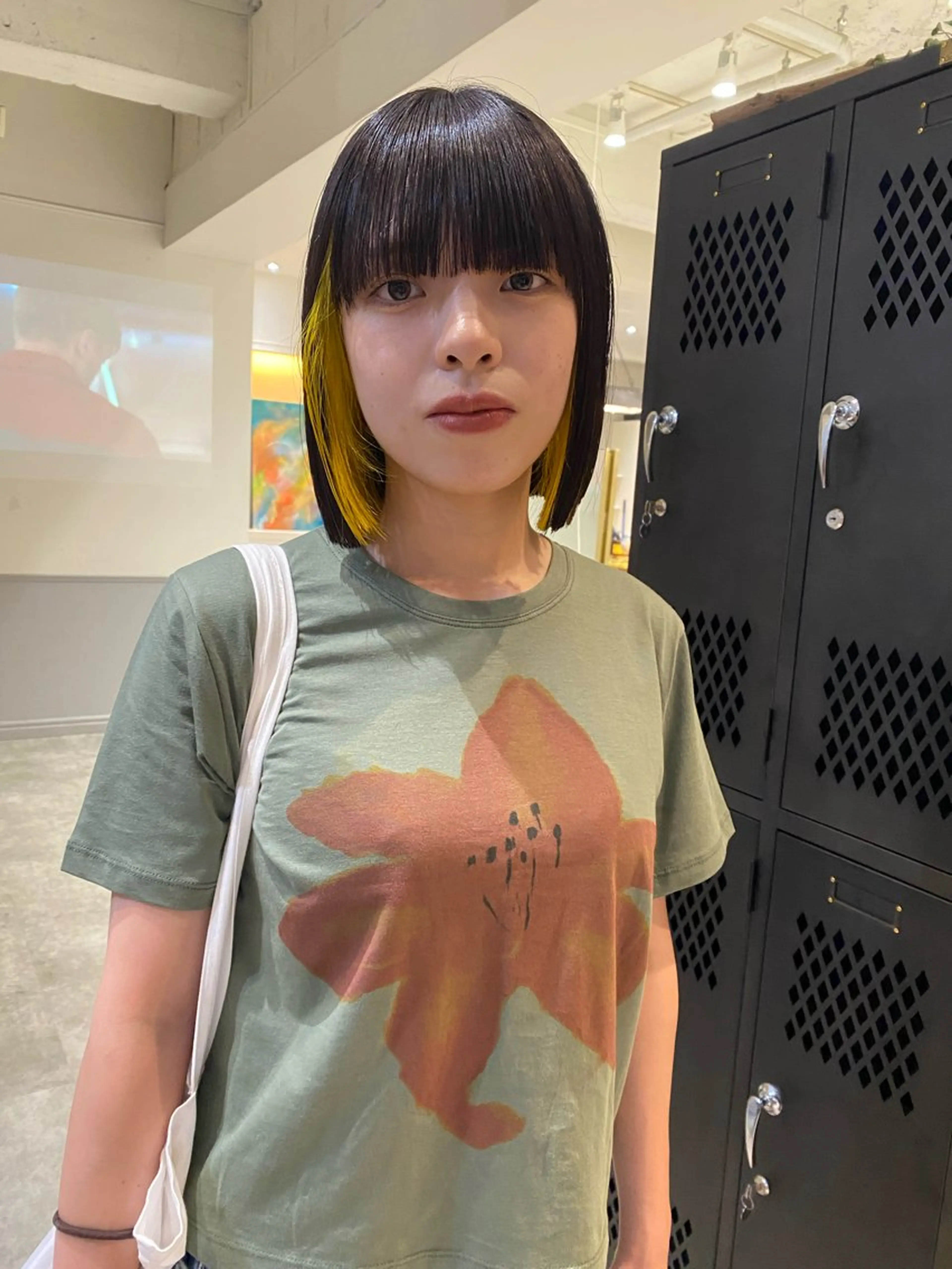 ミディアム sliver マツイ　レンのヘアスタイル