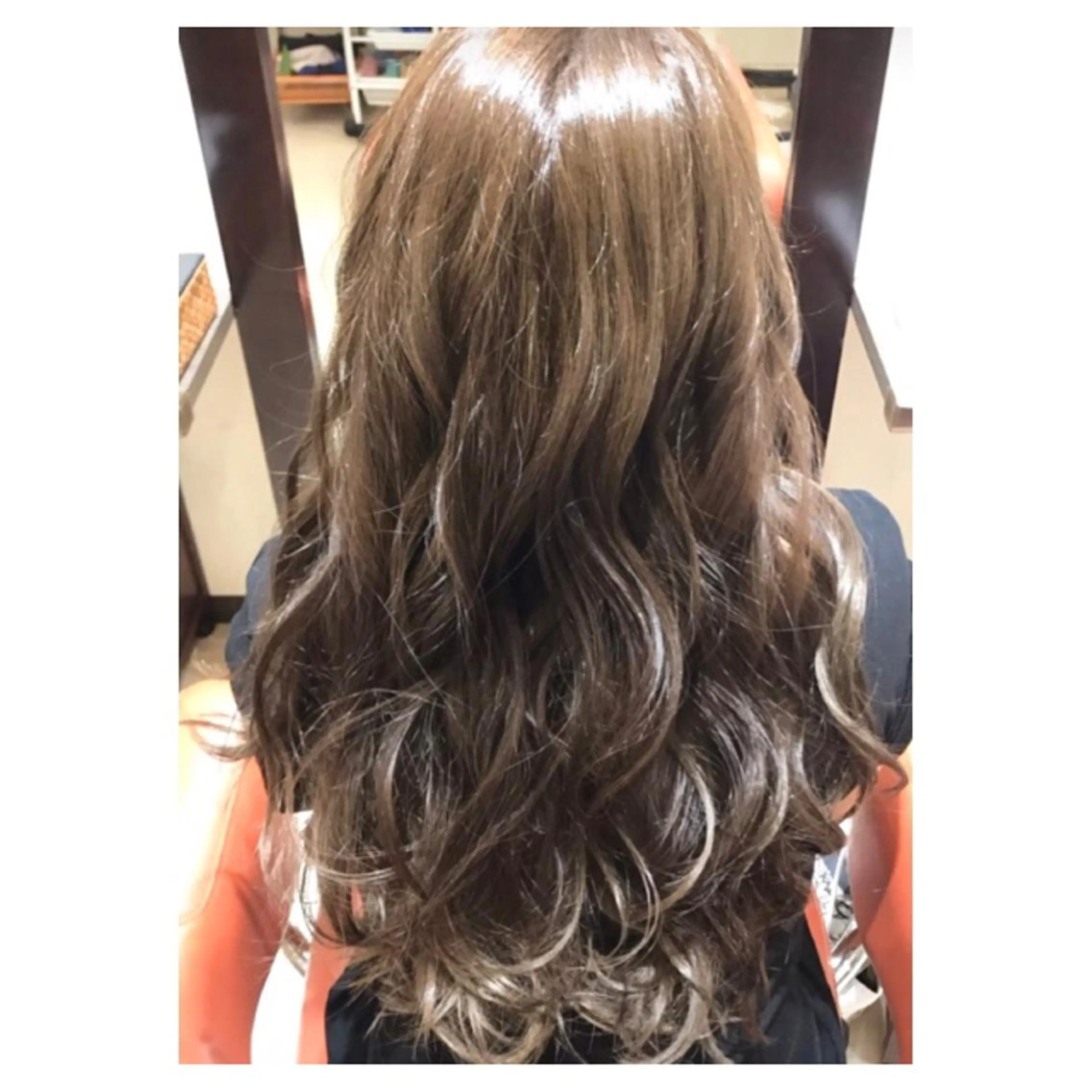 ロング カラー グラデーションカラー ハイライトカラー イルミナカラー ハイライト ヘアカラー 🦋NAKAMURA 🦋のヘアスタイル