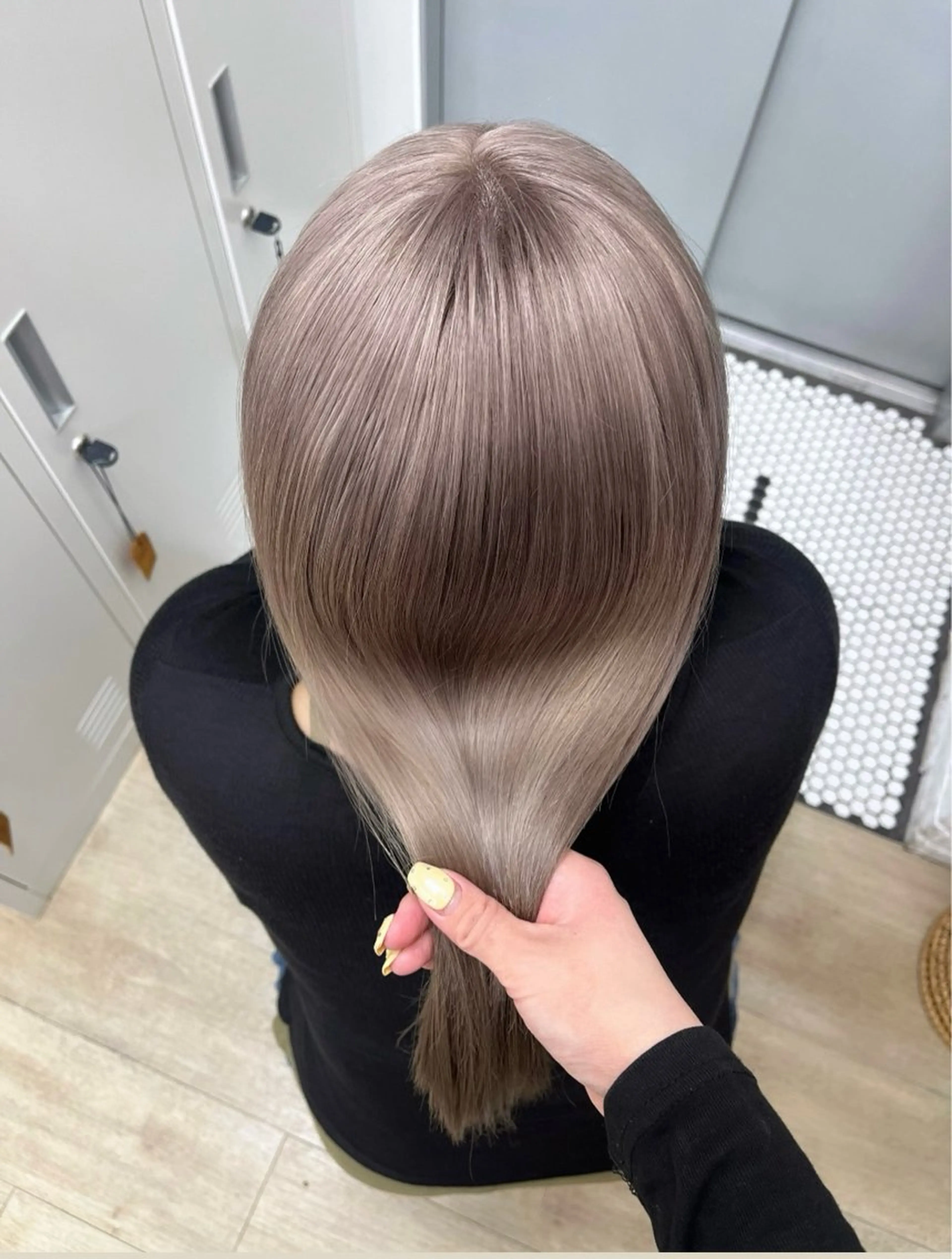 ロング ヘアカラー 柏木 理那のヘアスタイル