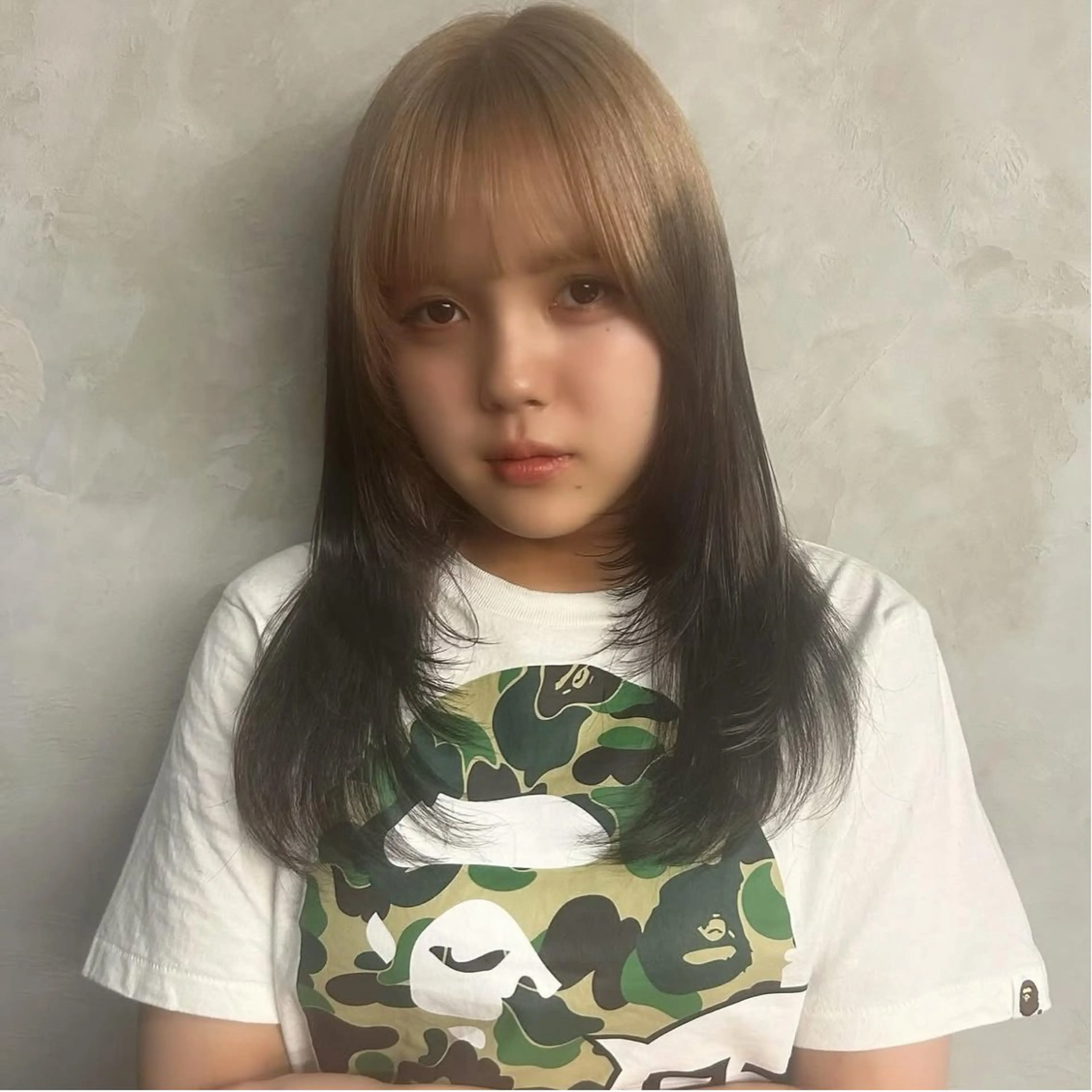 セミロング カラー レイヤーカット カット ヘアカラー トリートメント 松川ヒナ｜韓国レイヤ /耳つぼジュエリーのヘアスタイル