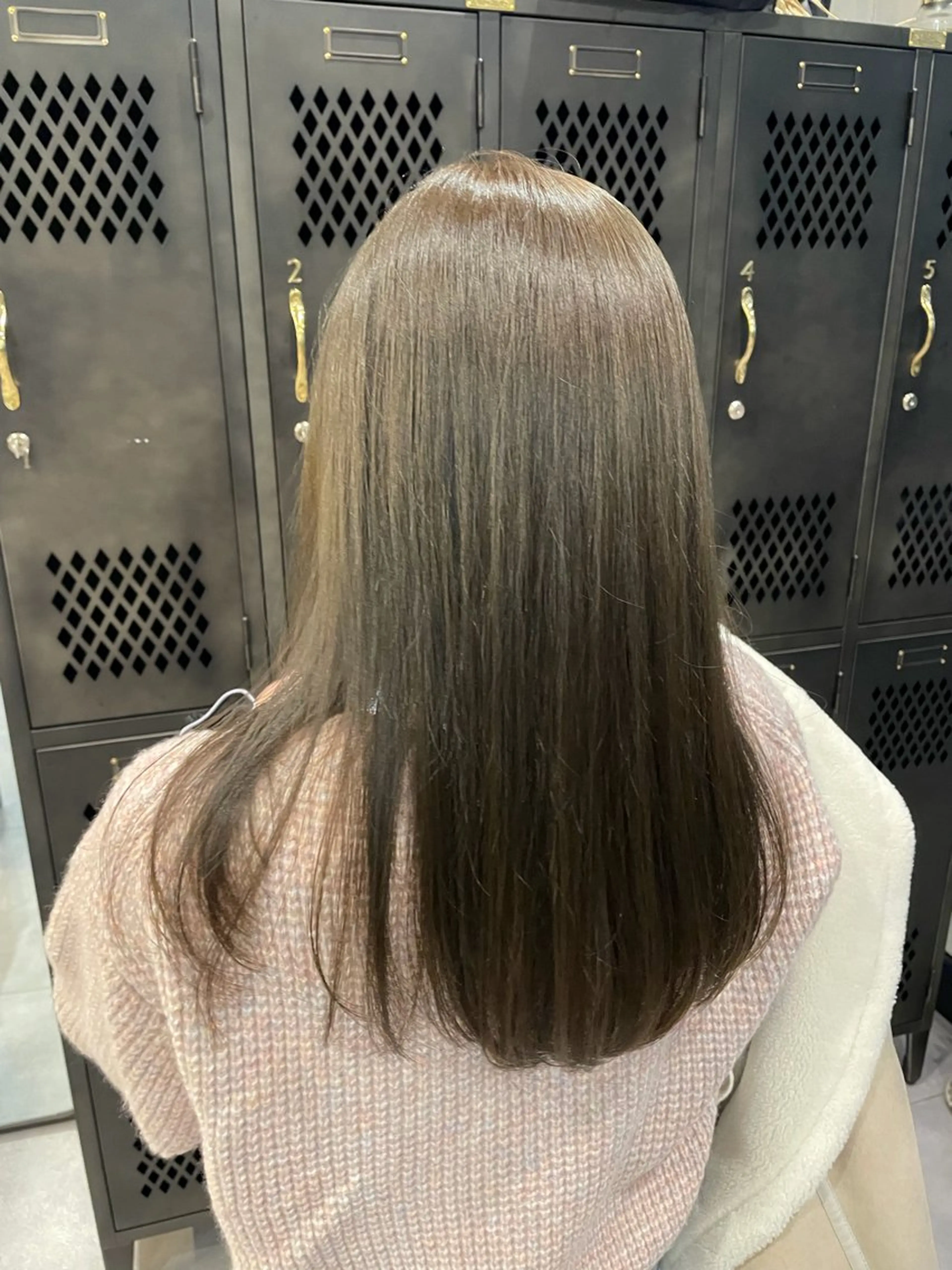 セミロング カット ヘアカラー トリートメント 柄澤 菜南子のヘアスタイル