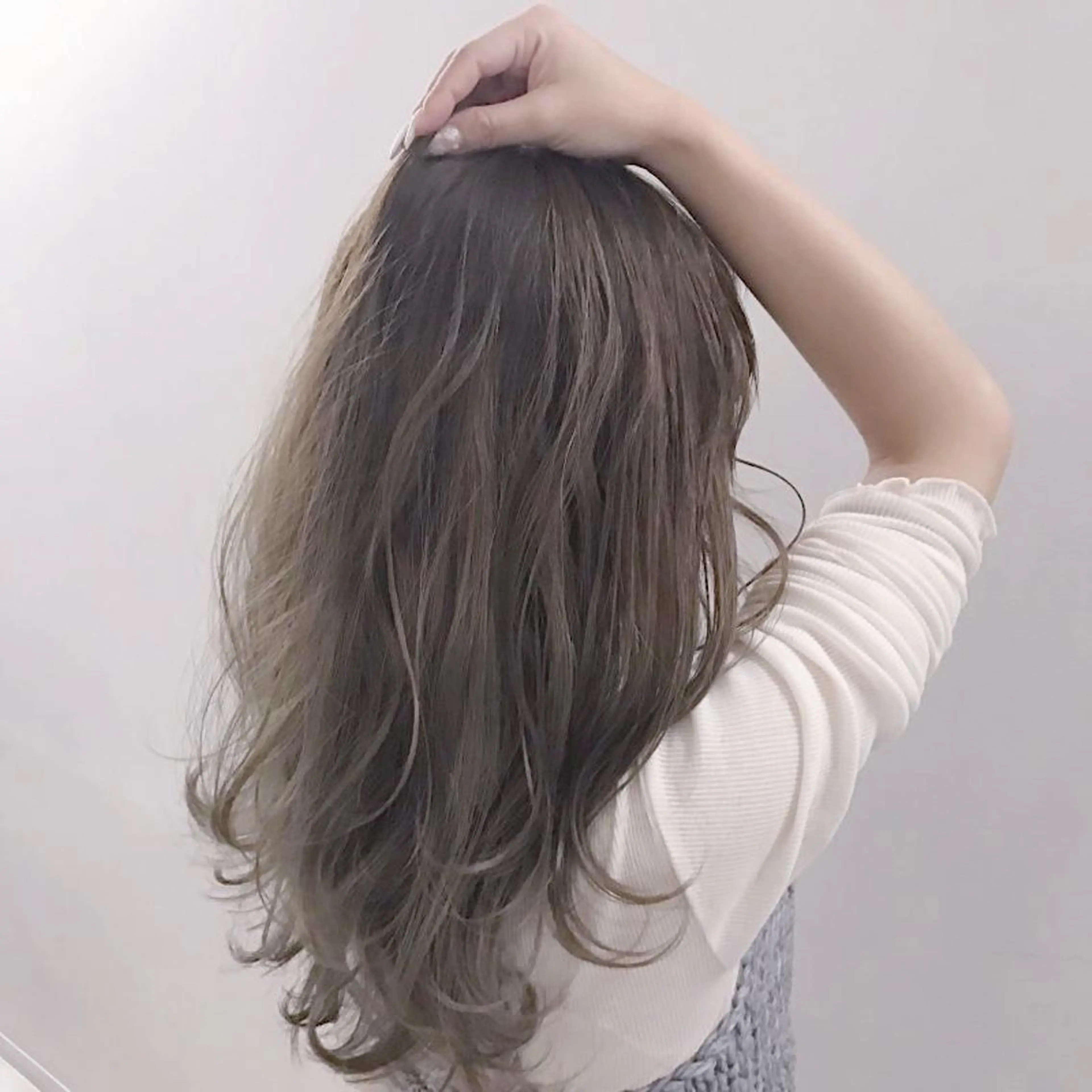 ミディアム カラー ヘアアレンジ 柔らかbeige モトキのヘアスタイル