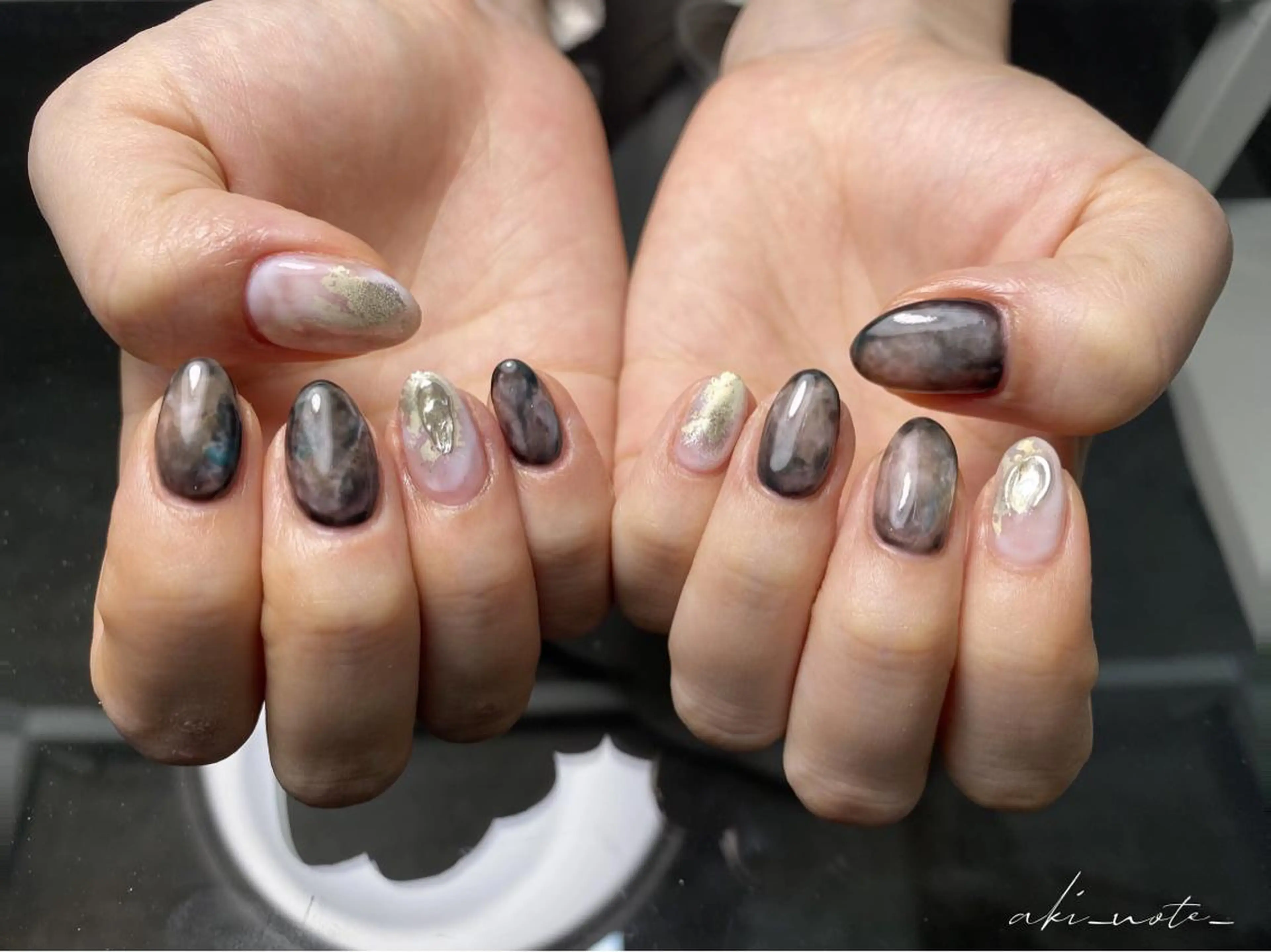 ネイル ニュアンスネイル ハンドネイル フットネイル GRANDE大須 栄/店長 aki🌙のネイルデザイン