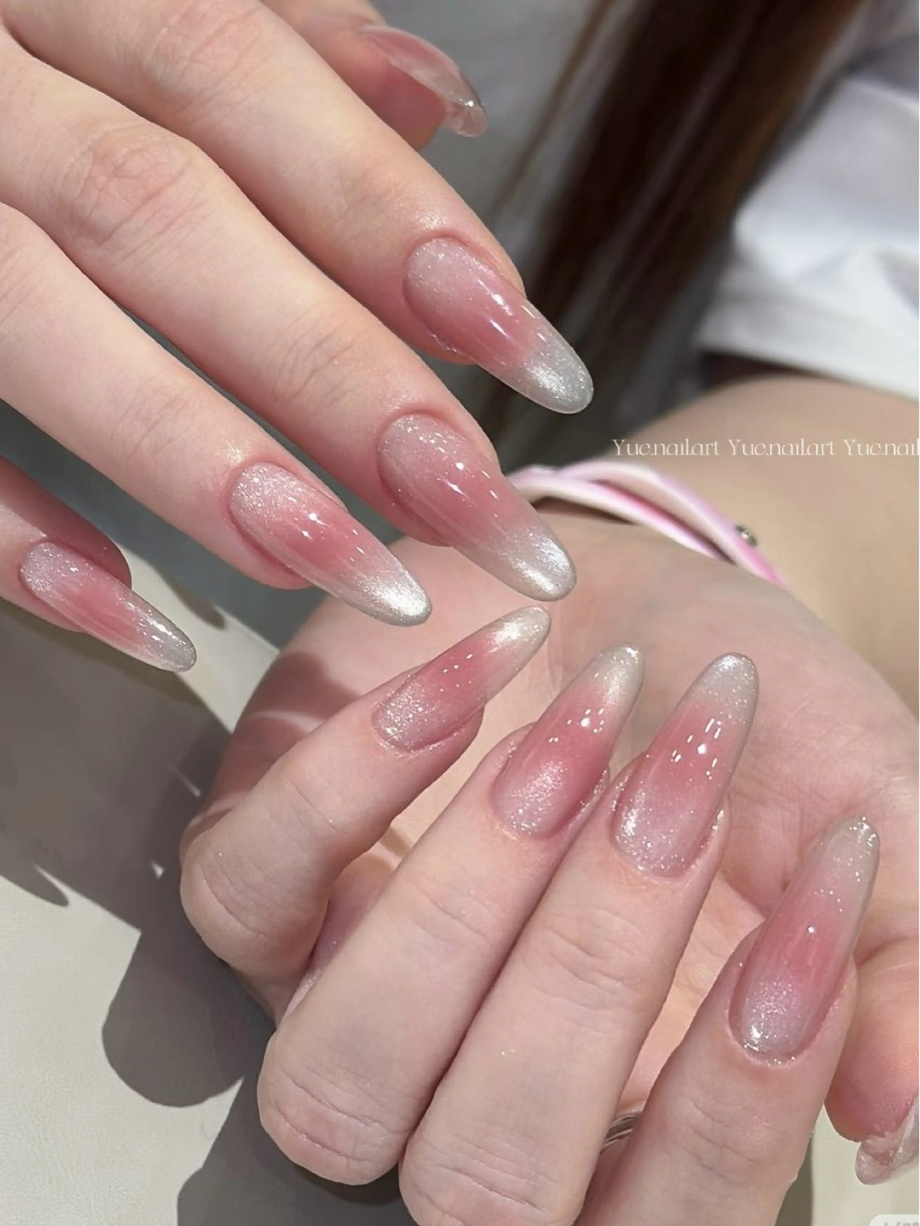 ネイル オーロラネイル 長さ出し フレンチネイル ジェルネイル ガラスフレンチ ハンドネイル Rela・S NAILのネイルデザイン