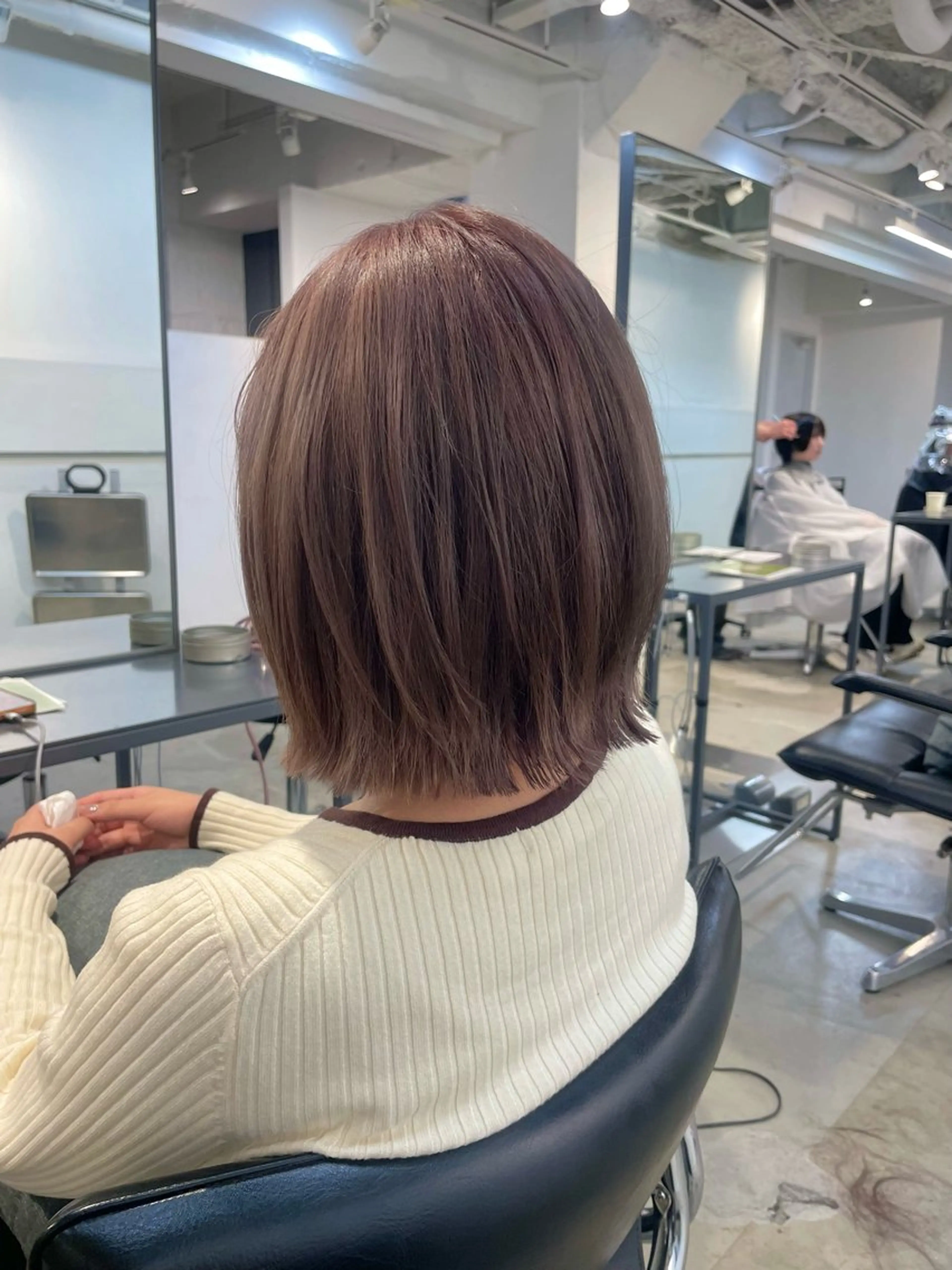 ミディアム カット ヘアカラー 🎀ダブルカラーレイ ヤーyuuri🎀のヘアスタイル